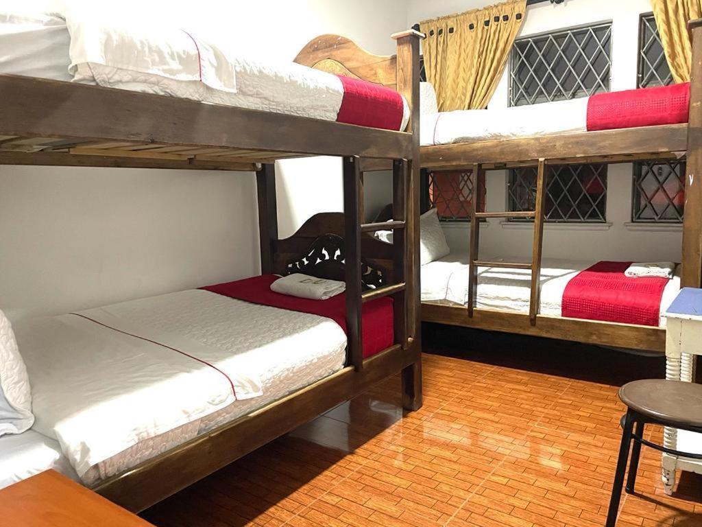 Hostal Internacional - Hostel
