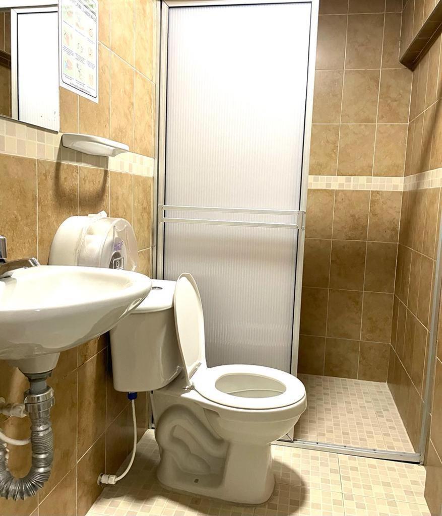 Hostal Internacional - Hostel