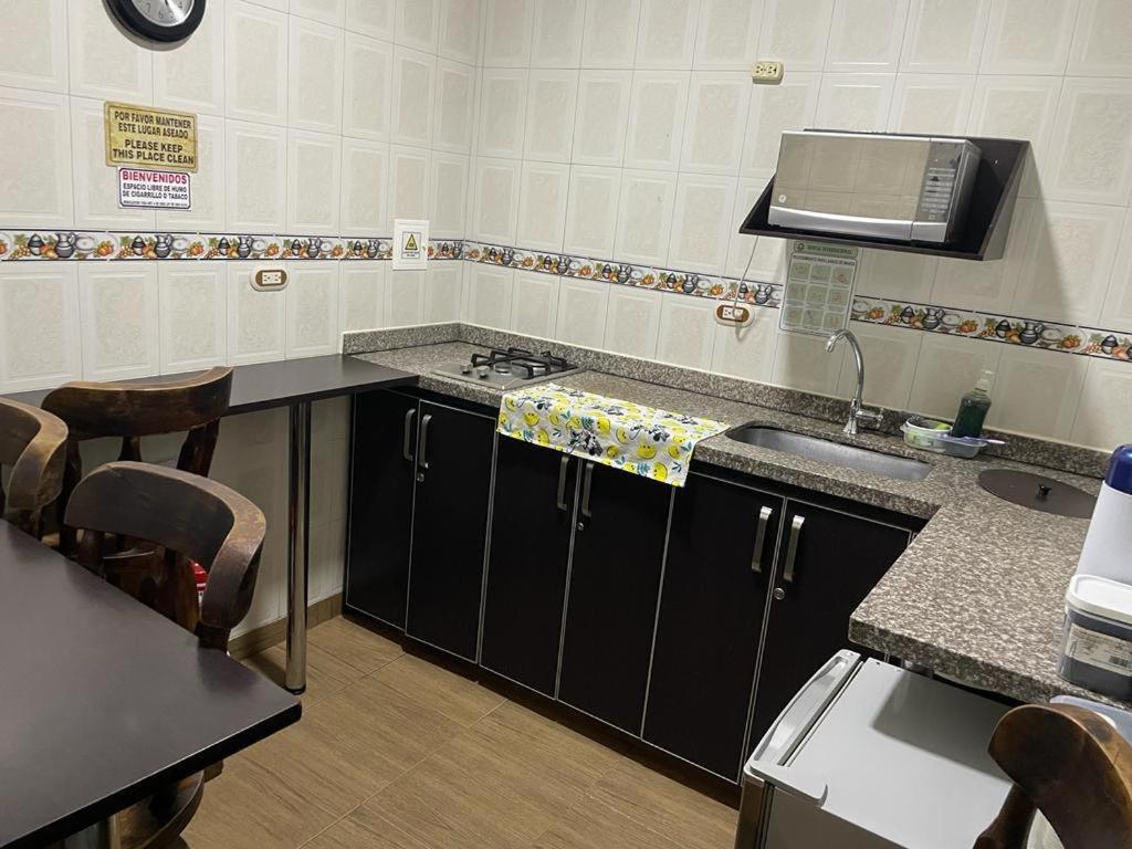 Hostal Internacional - Hostel