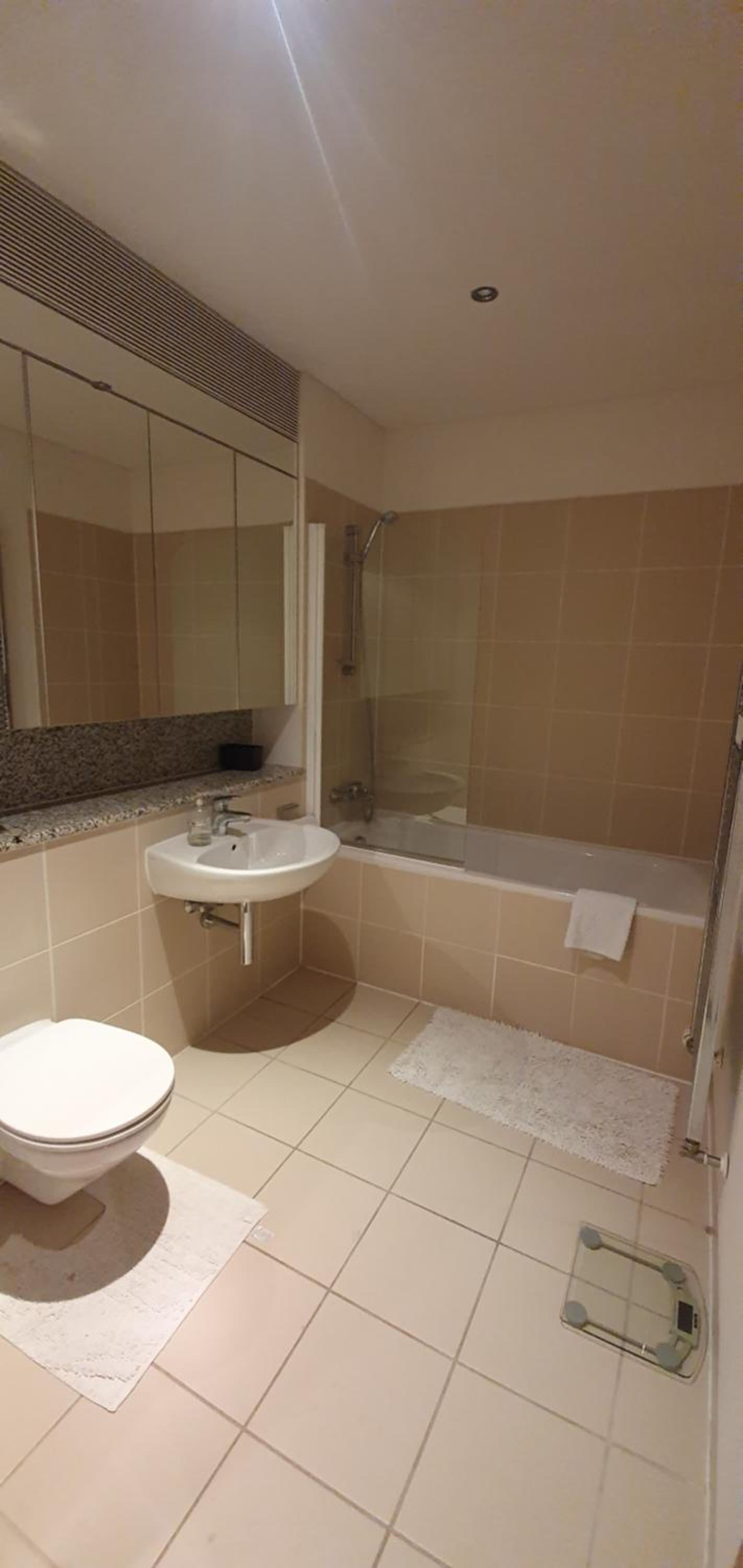 Central Prime King Size Apartment