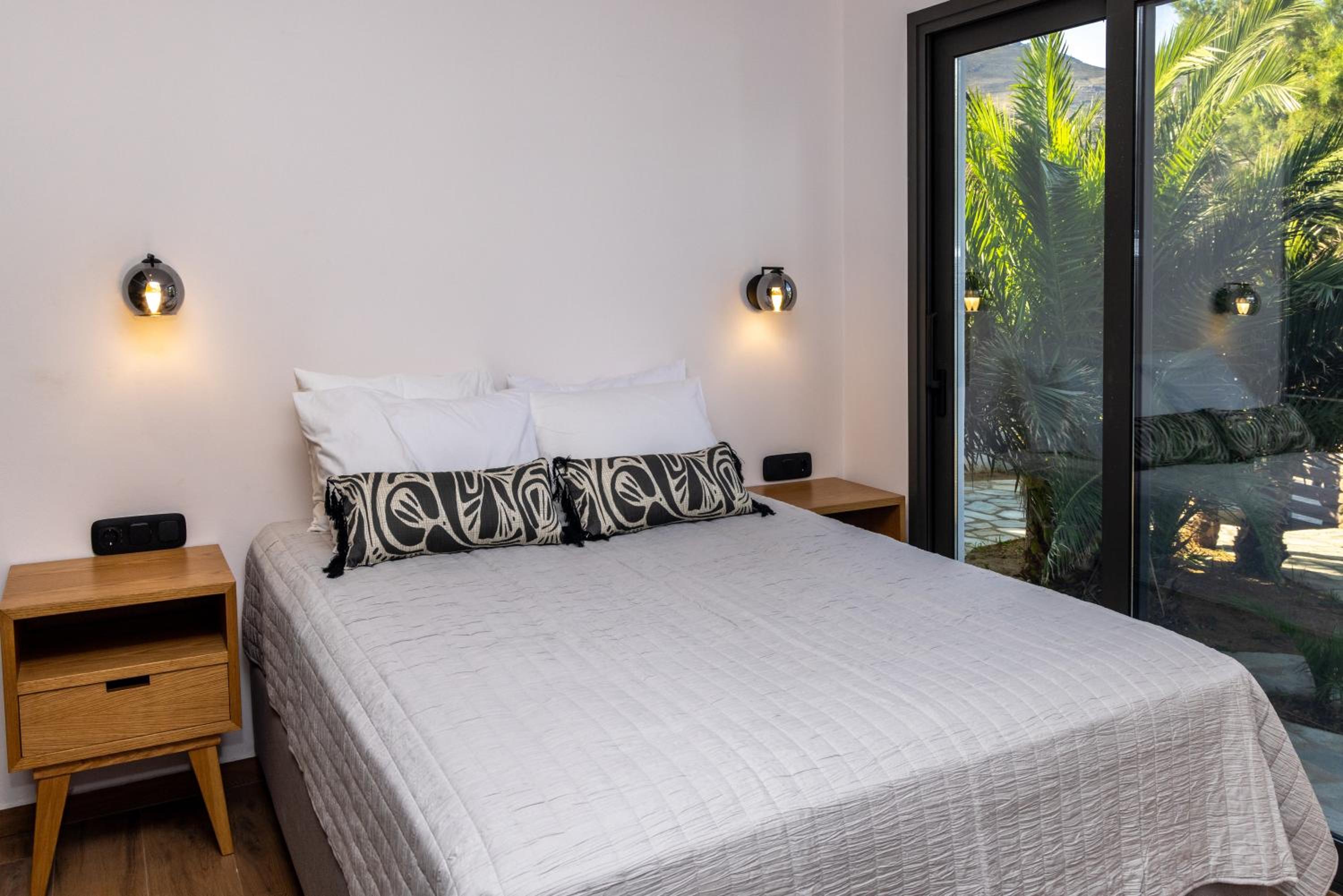Unforgettable Tinos beach houses complex