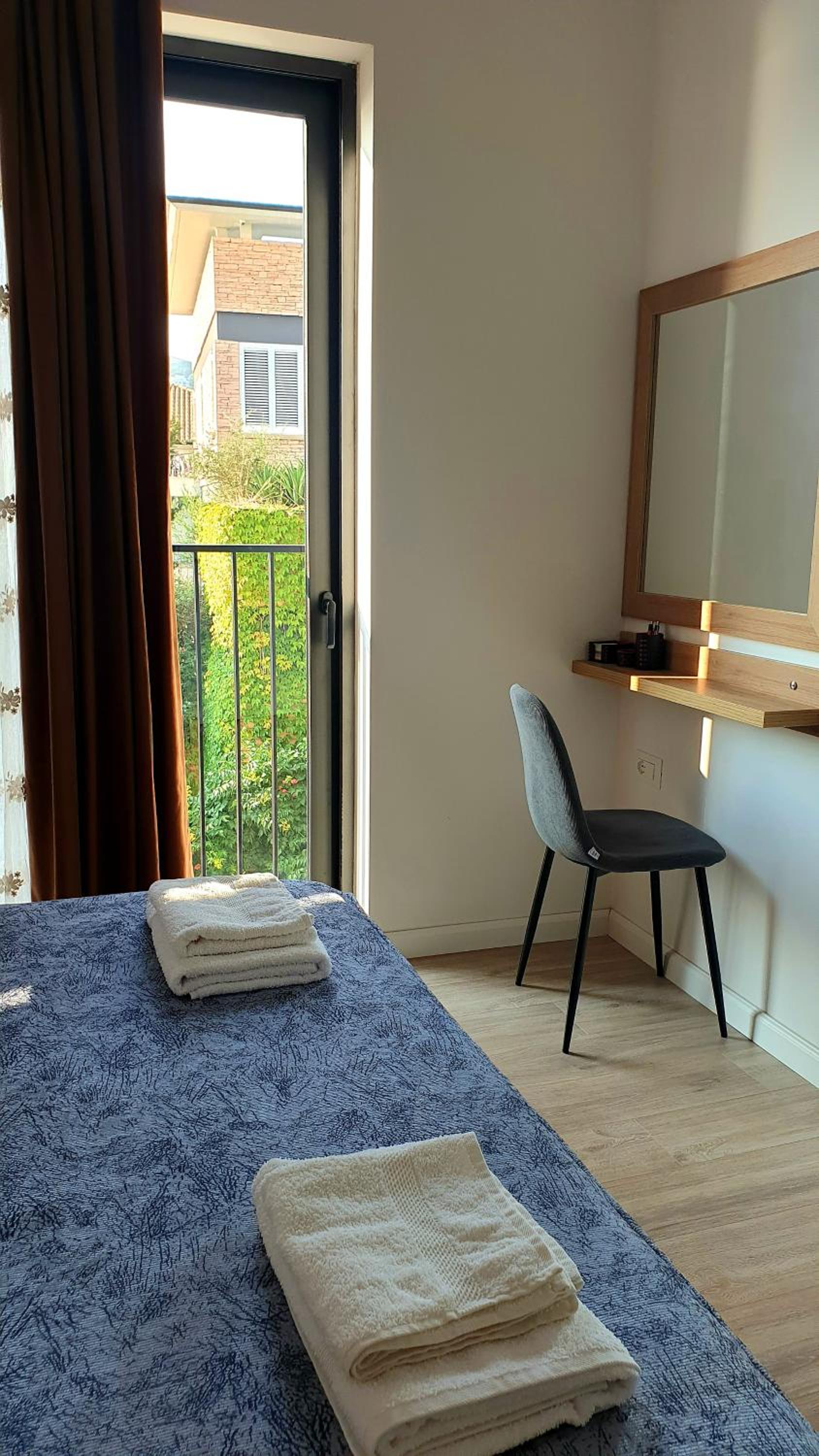 2F Saranda Apartment
