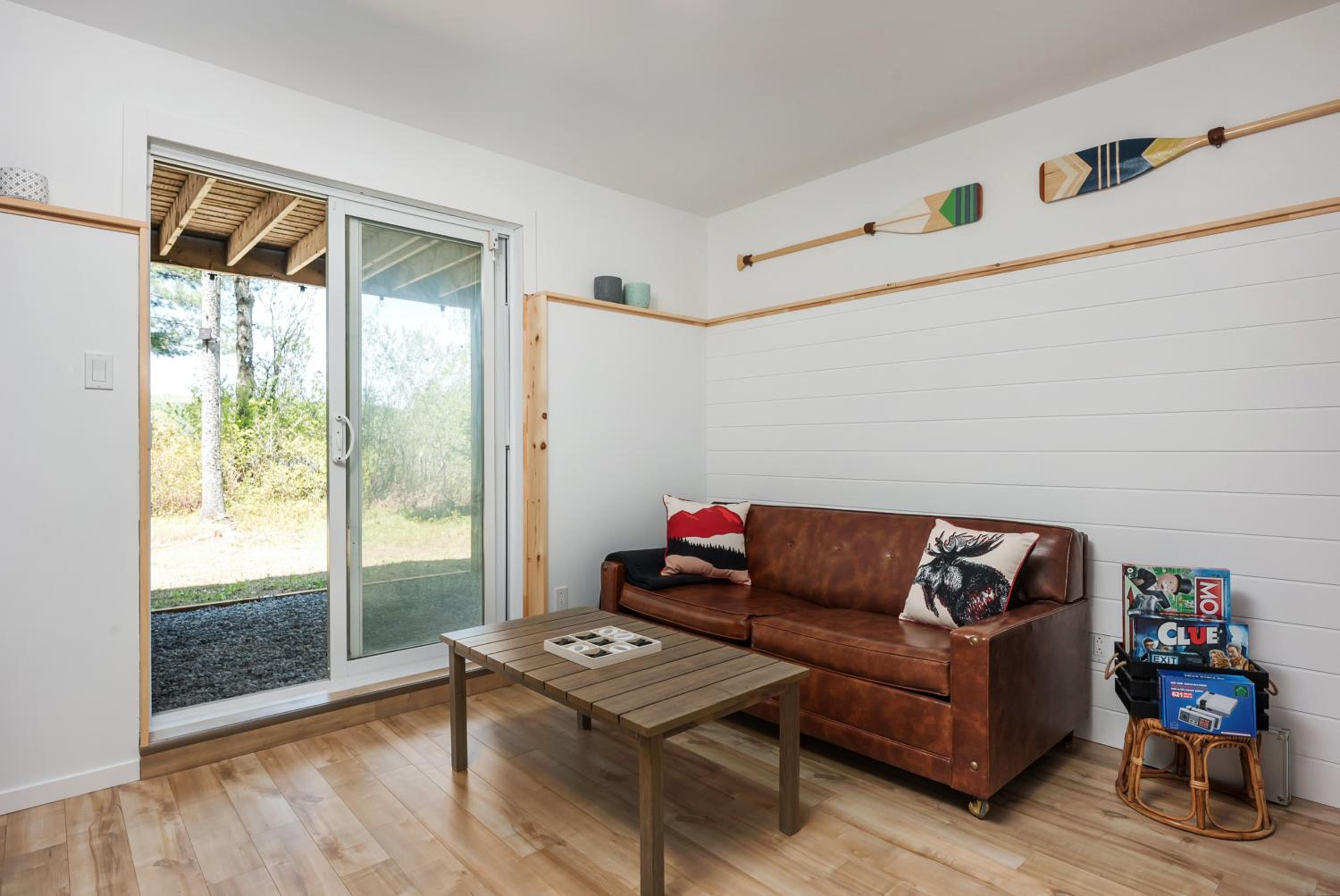 Chalet Natür Lakefront - Hot Tub - Fireplace - Ski - Waterfront - Private big land - Pedal Boat