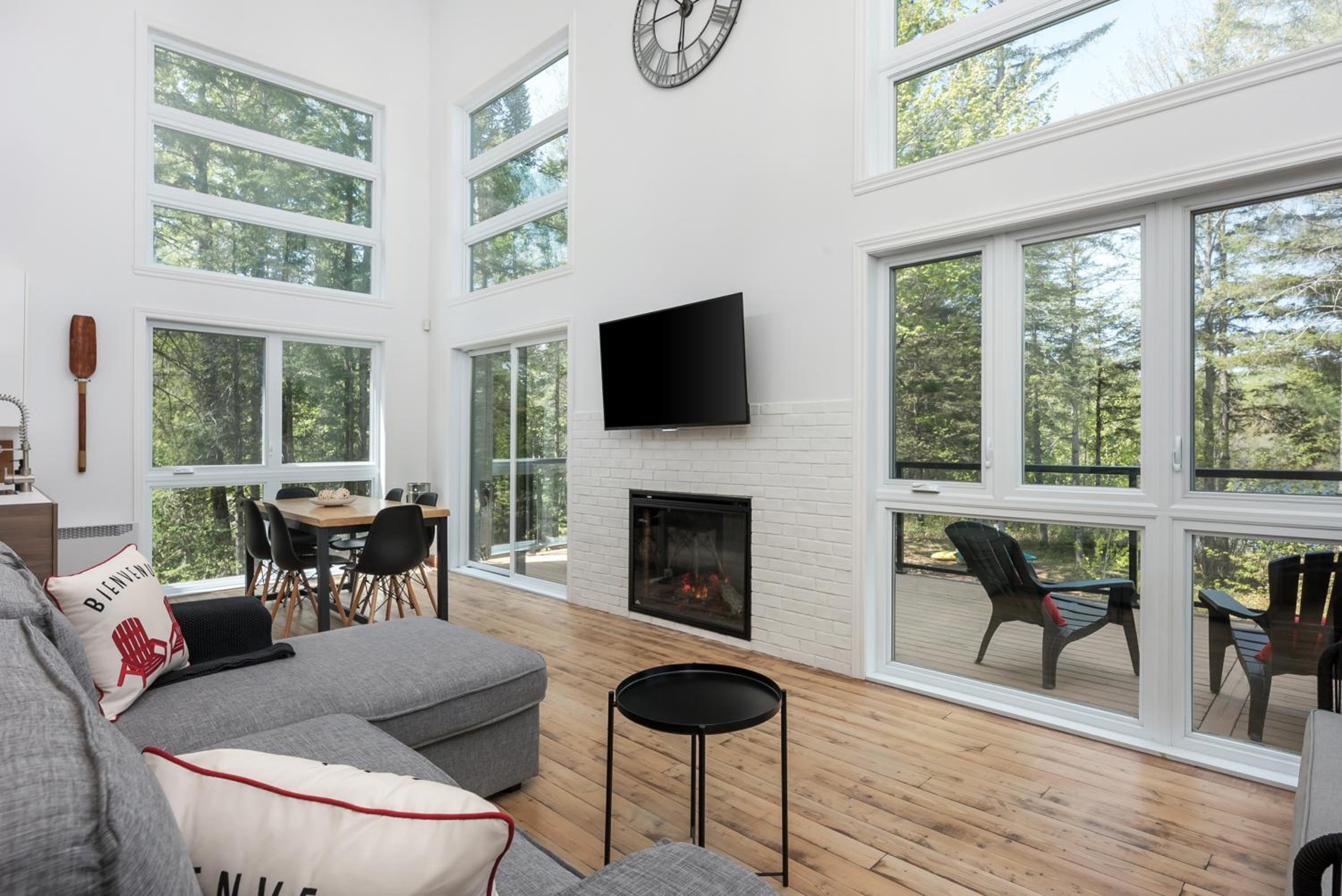 Chalet Natür Lakefront - Hot Tub - Fireplace - Ski - Waterfront - Private big land - Pedal Boat