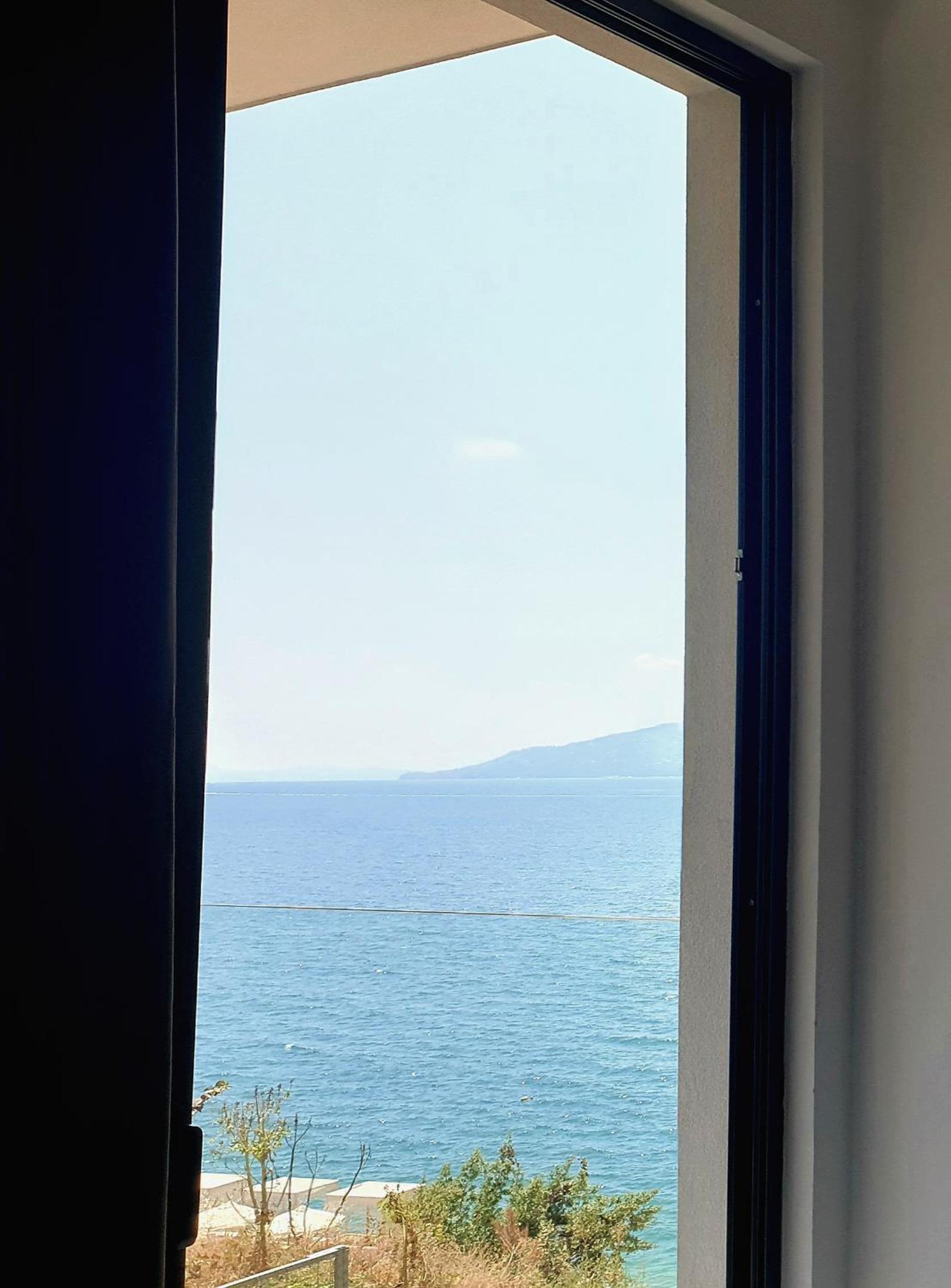 2F Saranda Apartment
