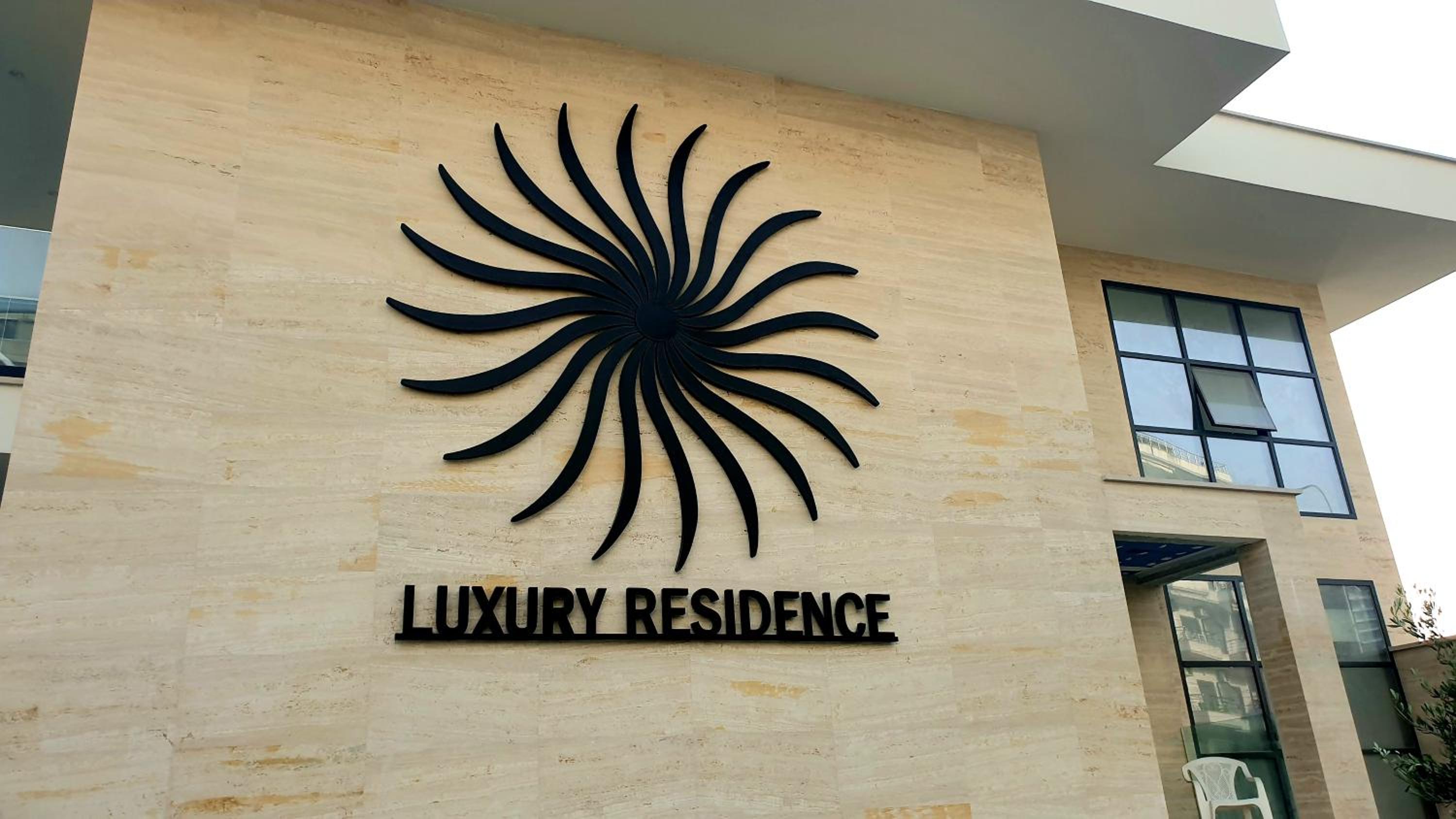 2F Saranda Apartment