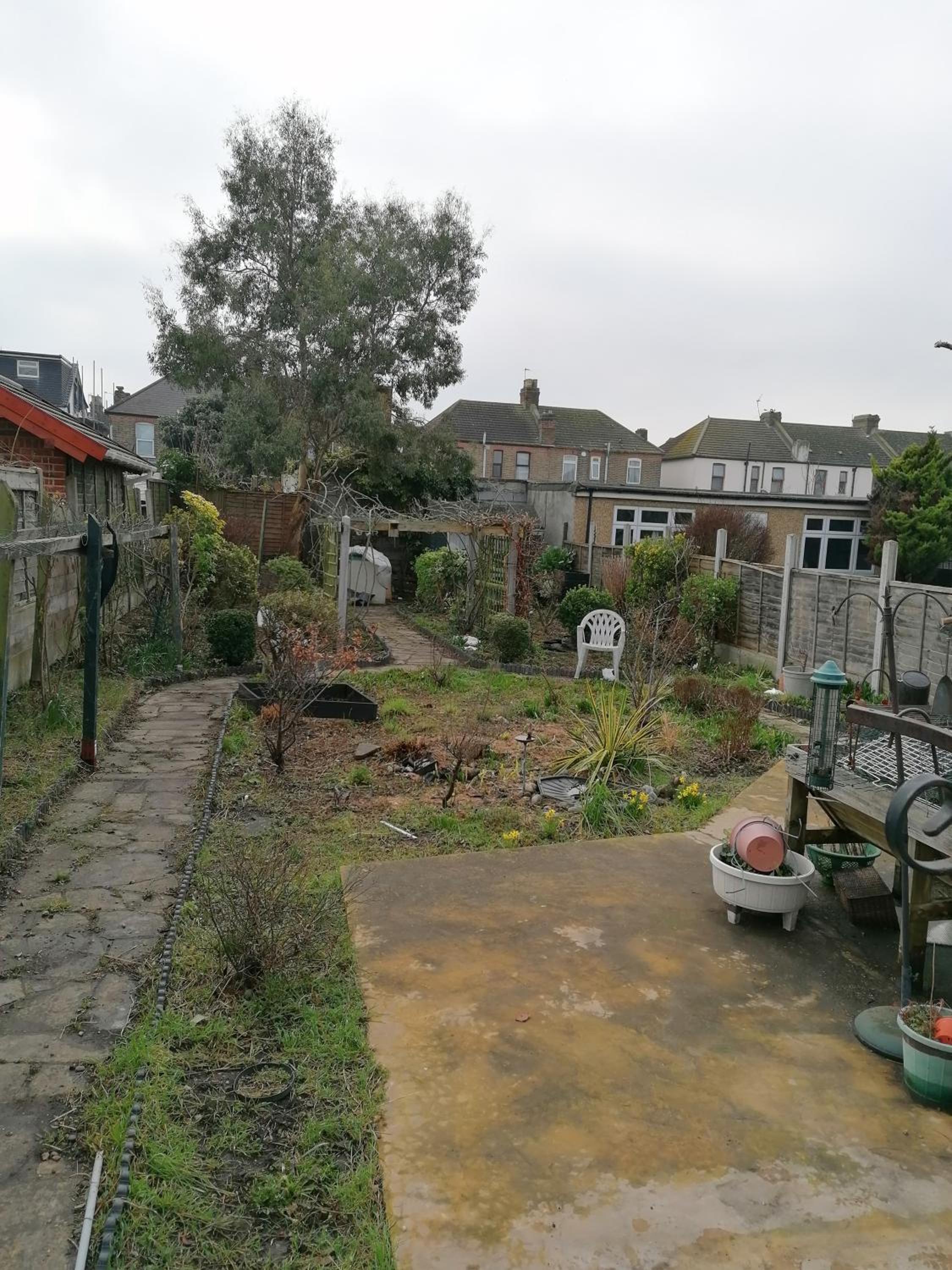 Luxury 5 bedroom home near London Seven Kings Train station- 5 Room, 6 bed and sleeps 8 guest