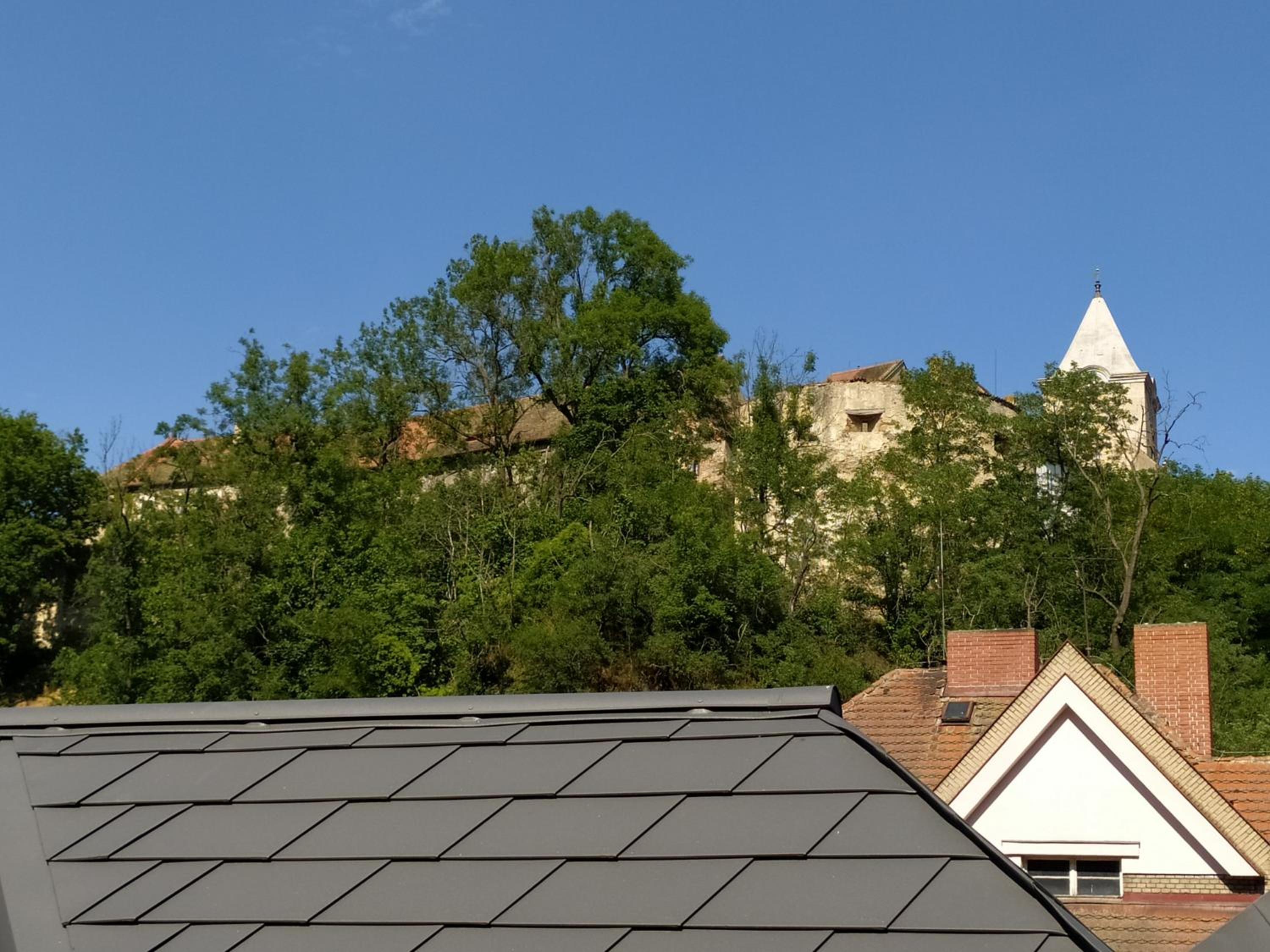 Pod hradbami Křivoklát