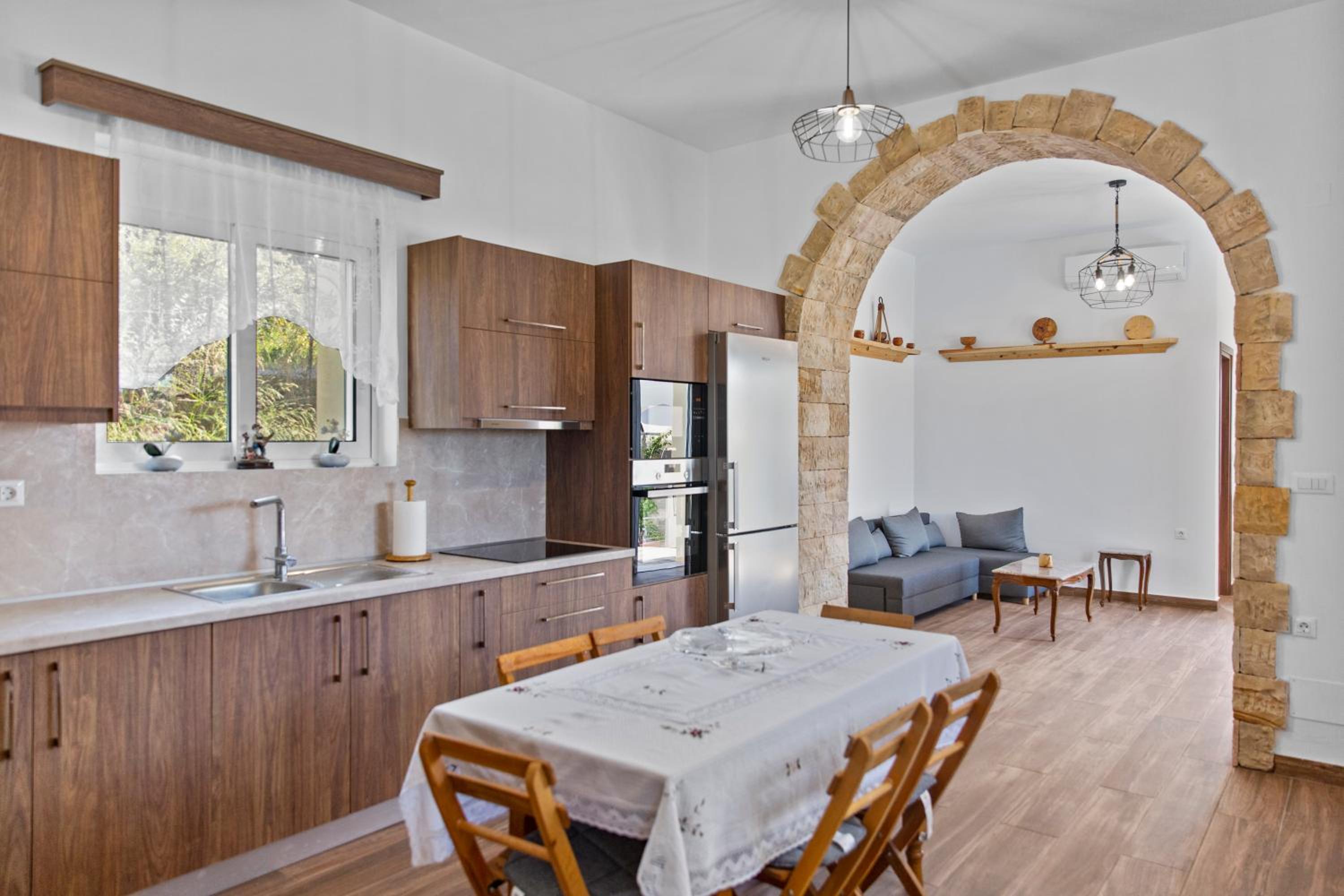Alonia Traditional House in Malona view 4