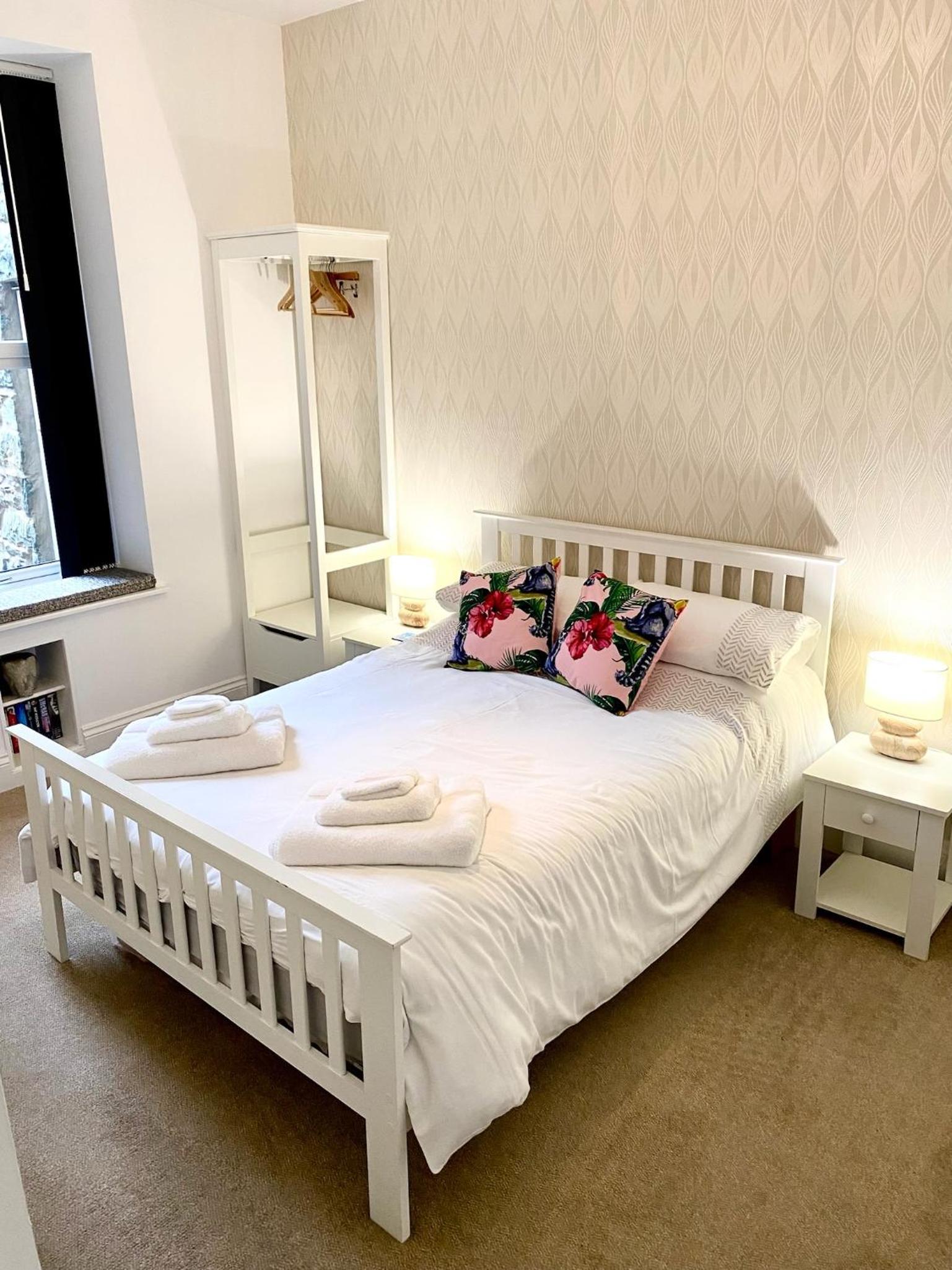 Bellaview Apartment Barmouth view 2