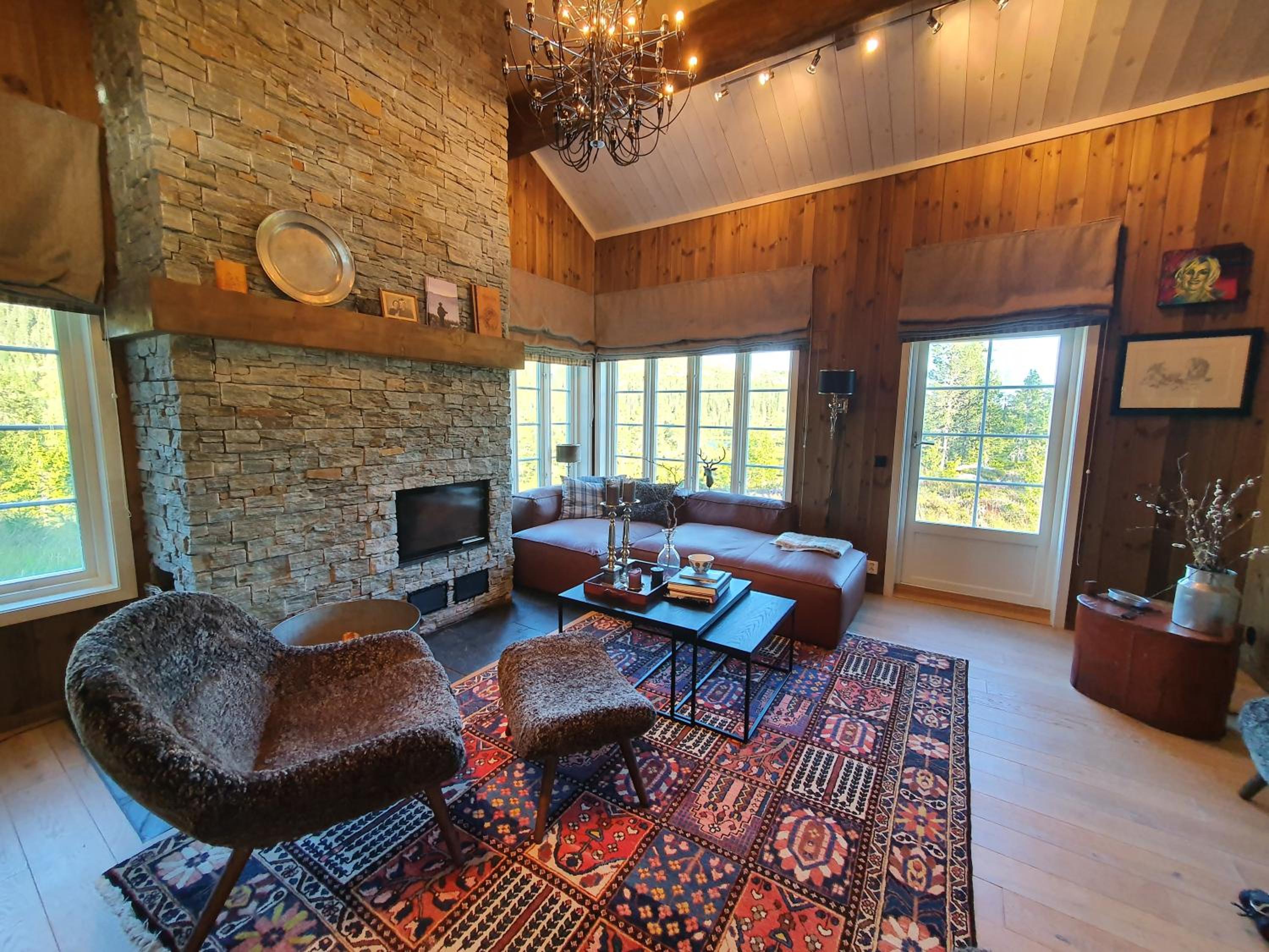 Luxurious, well-Equipped and modern Cabin by the Cross-Country Ski Trails view 4