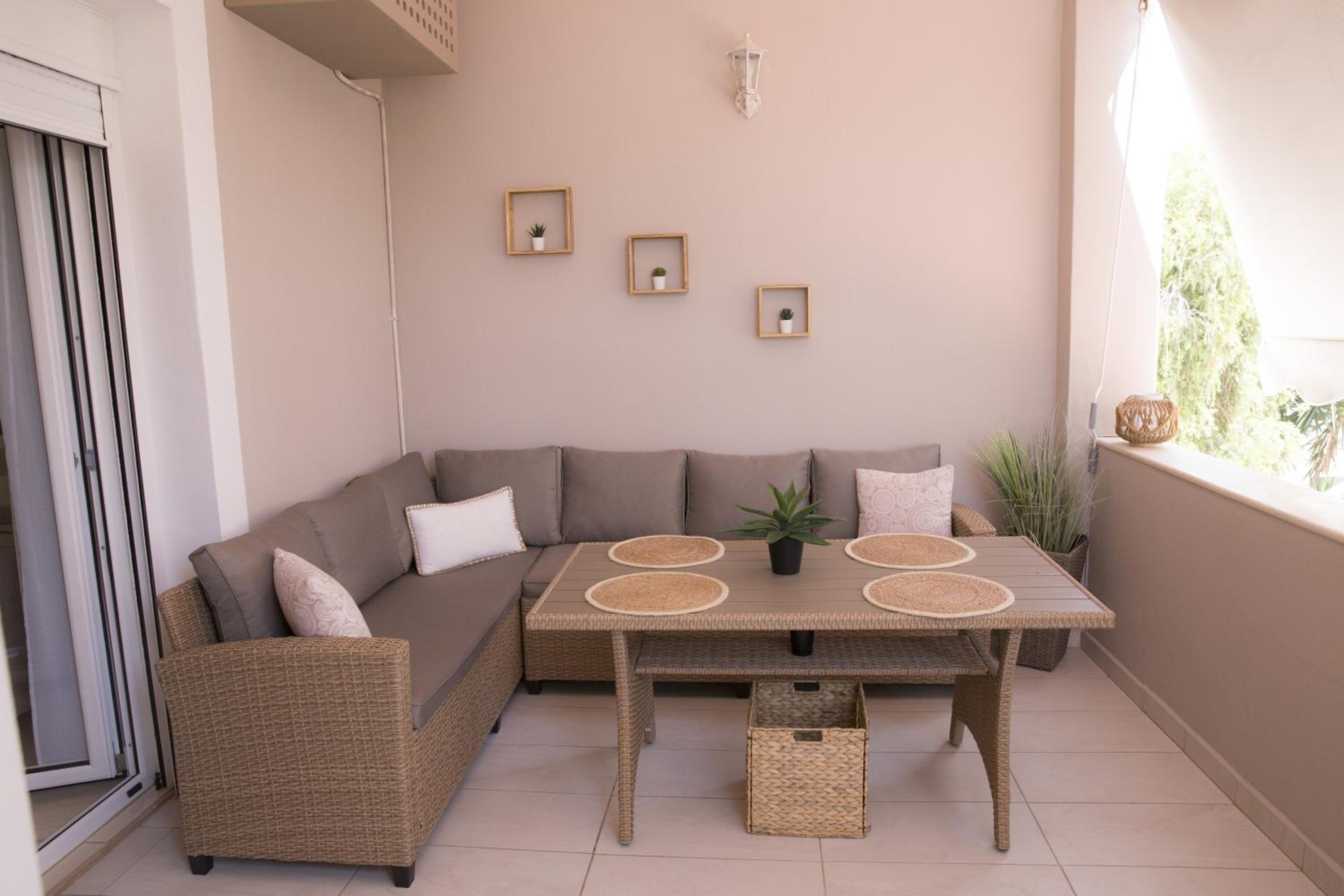 Diogenis Deluxe Apartment