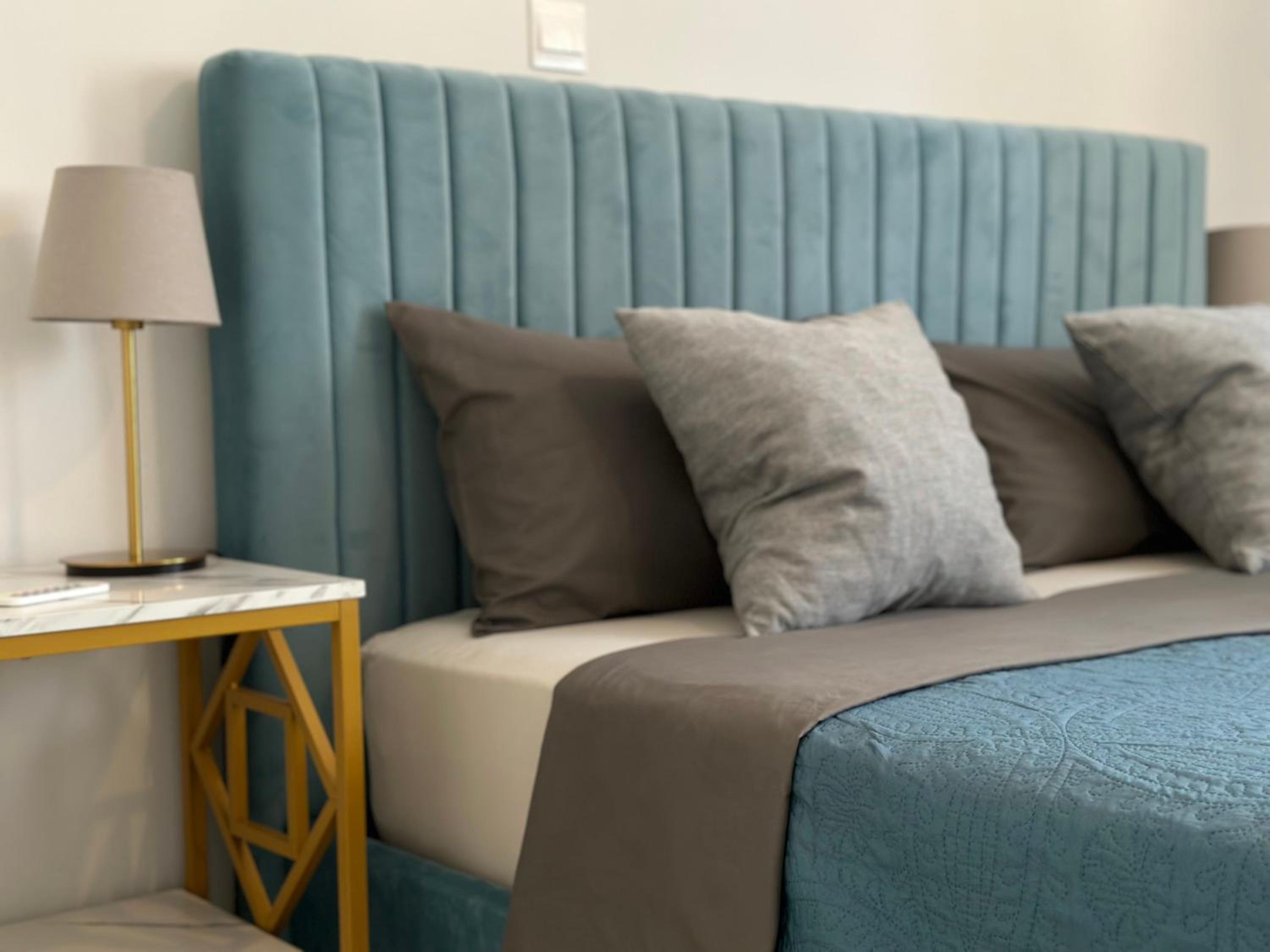 Sea view apartment near the beach