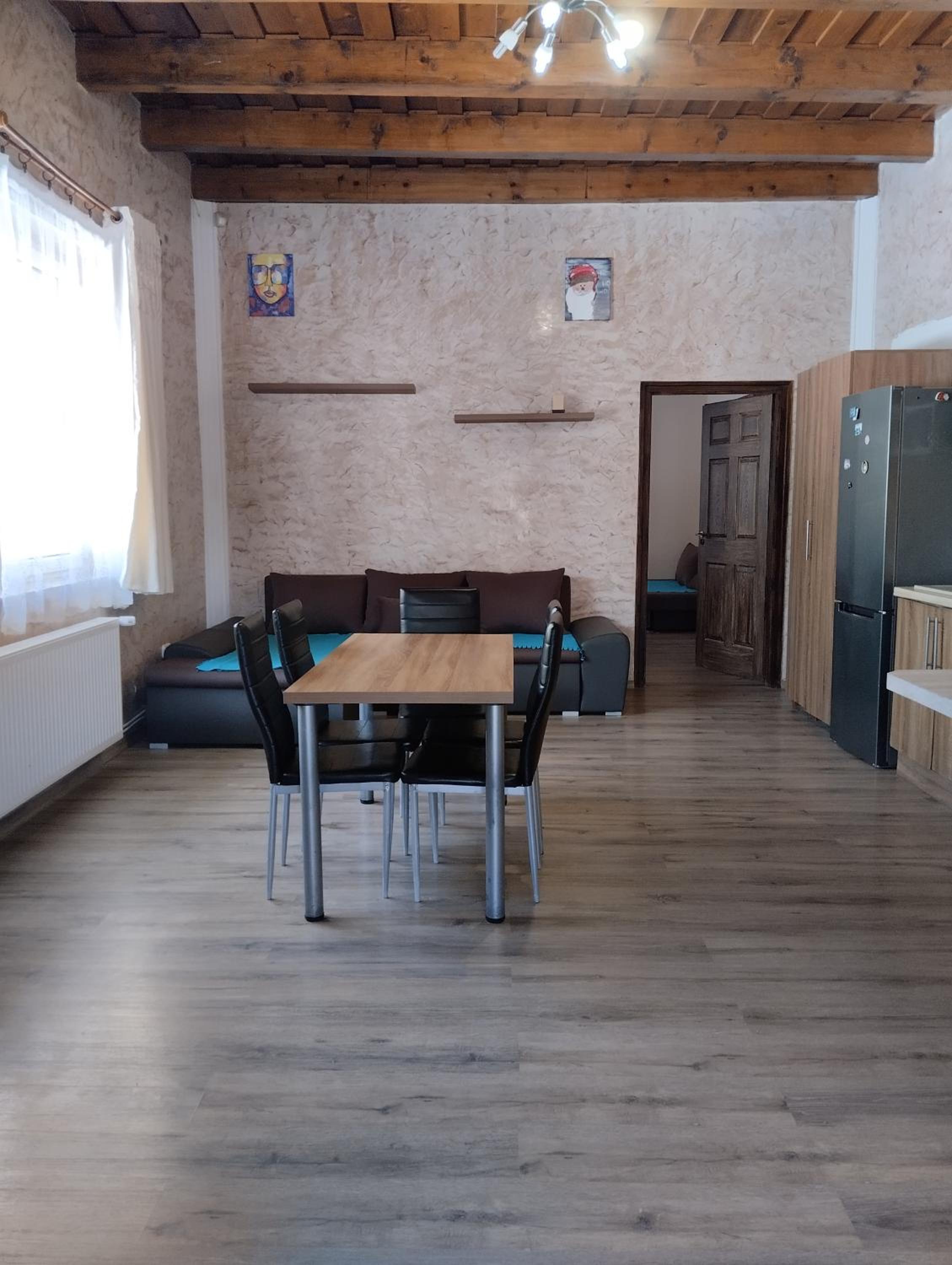 Pipacs Apartman