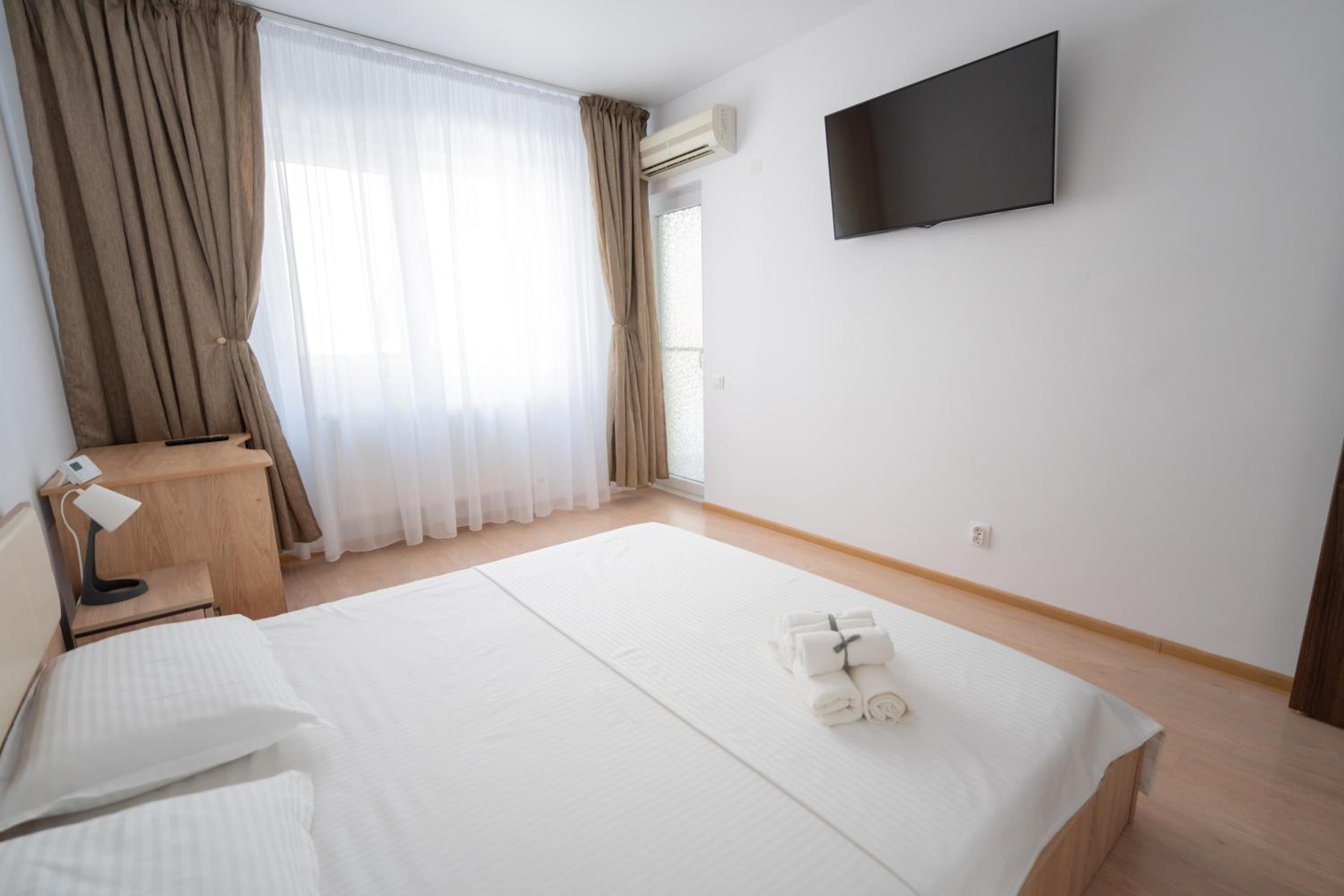 Hotel Studio Titan view 3
