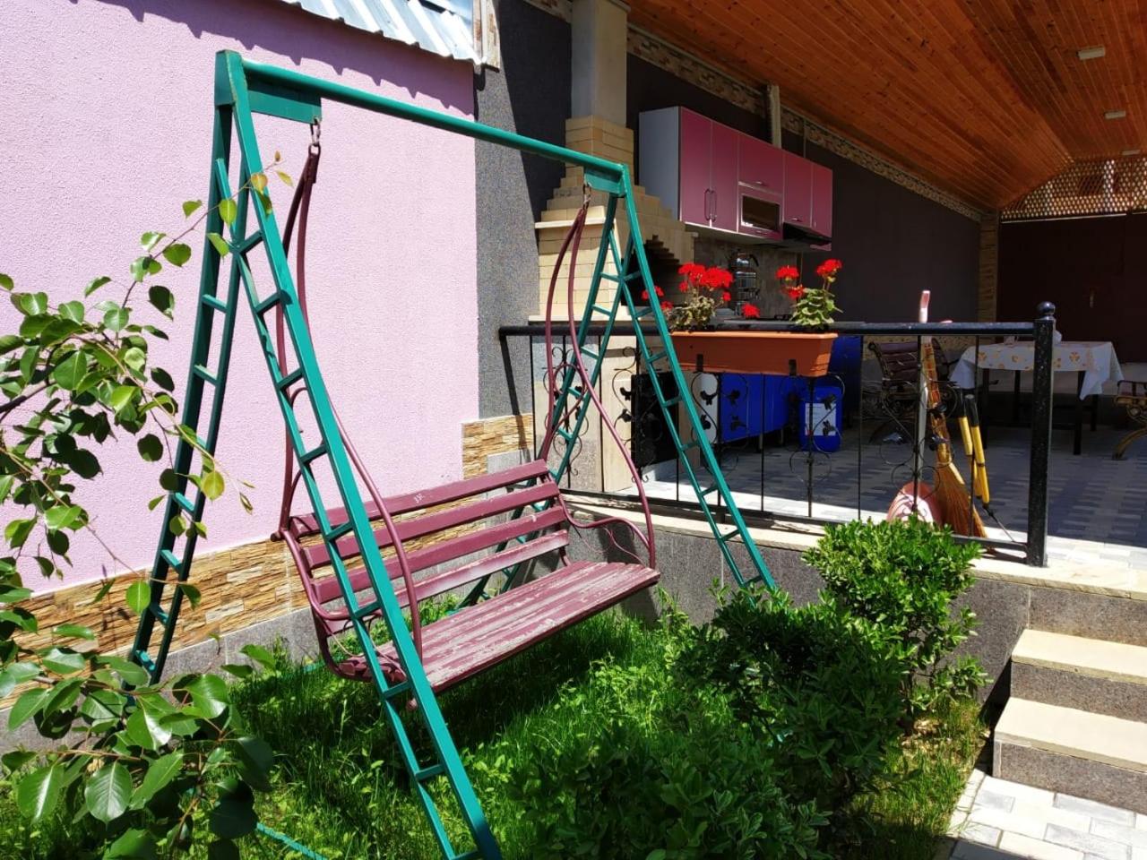 Elnur small villa