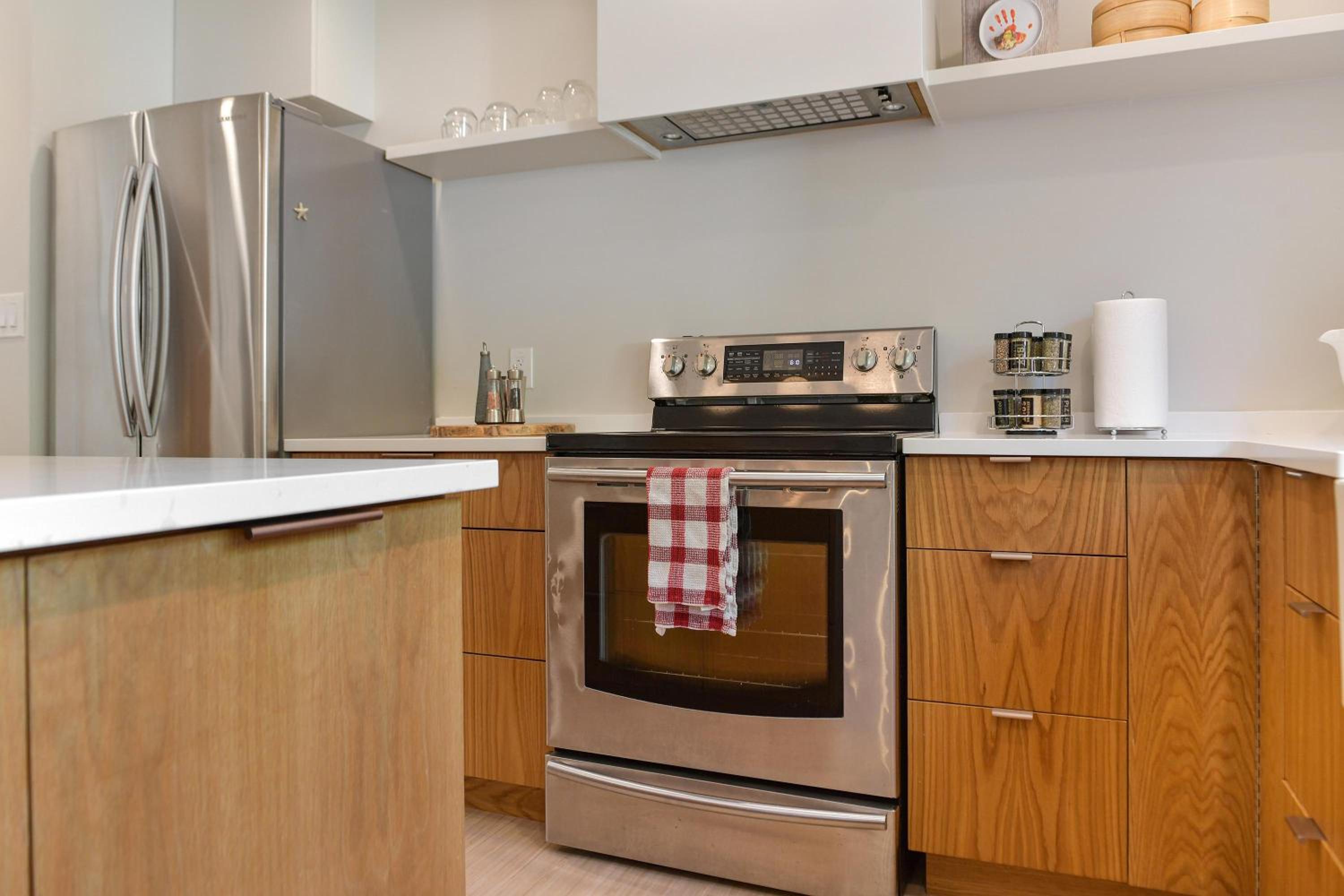 The Bayside Cottage by EMR Vacation Rentals