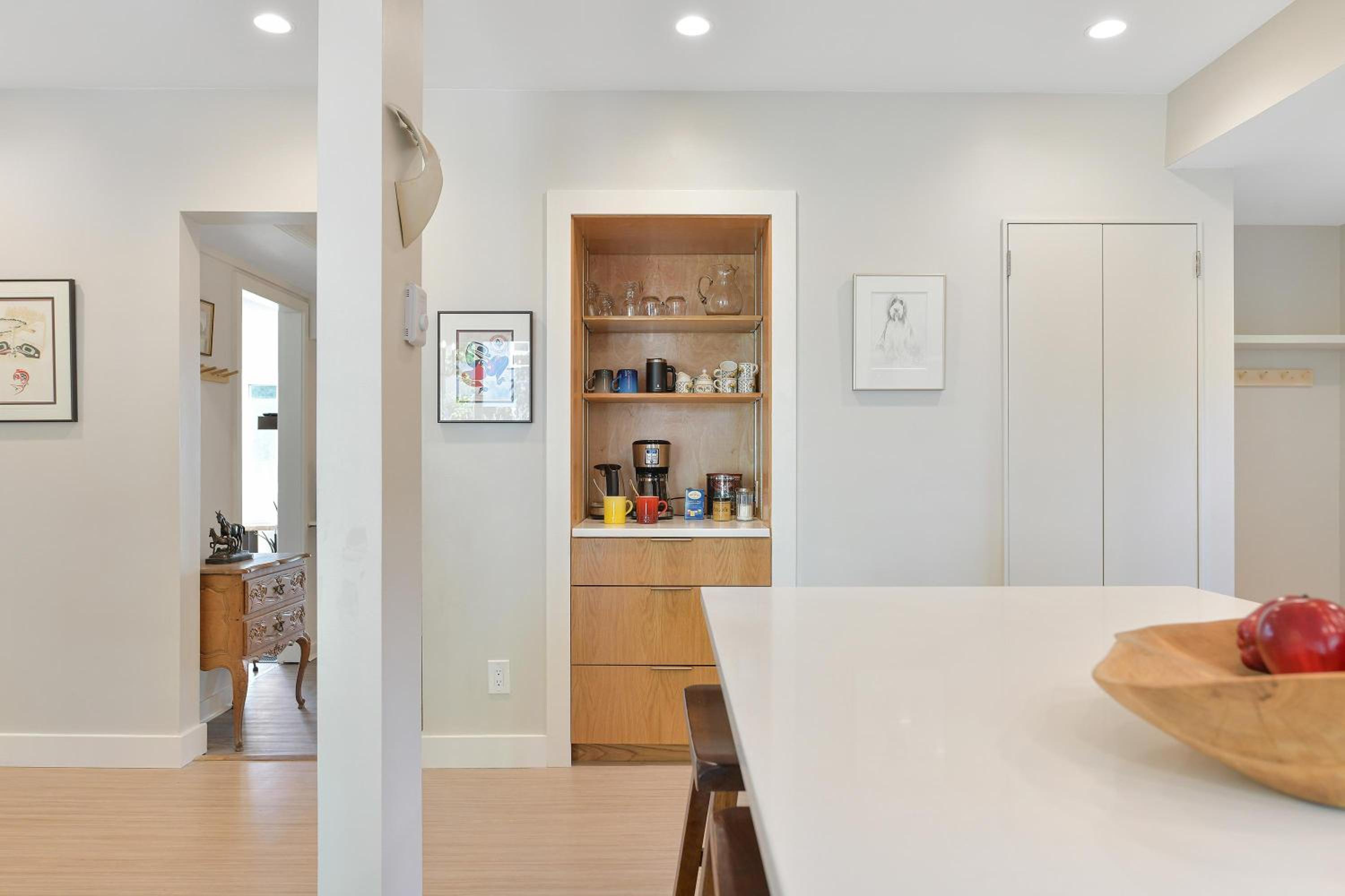 The Bayside Cottage by EMR Vacation Rentals