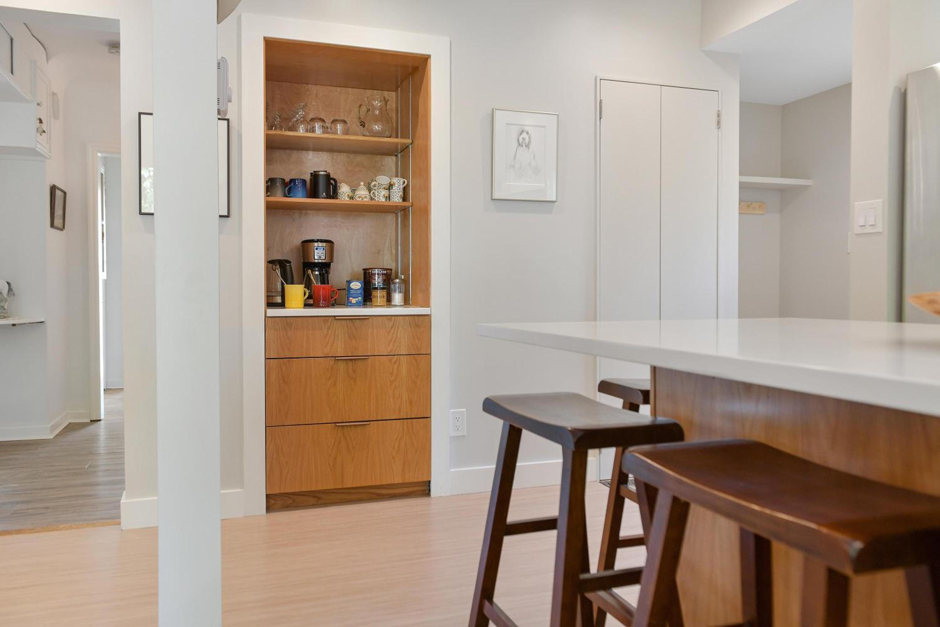 The Bayside Cottage by EMR Vacation Rentals