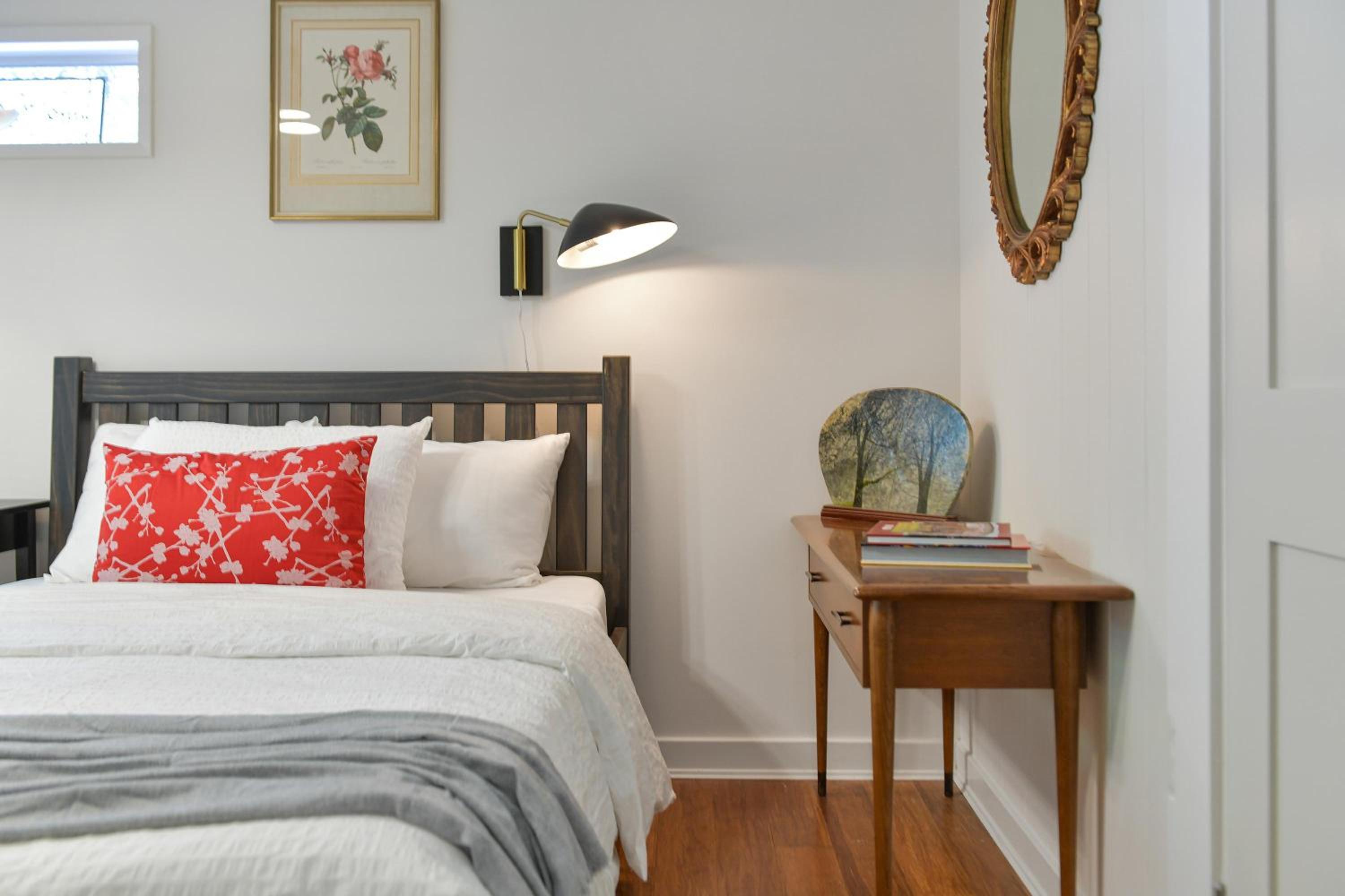 The Bayside Cottage by EMR Vacation Rentals