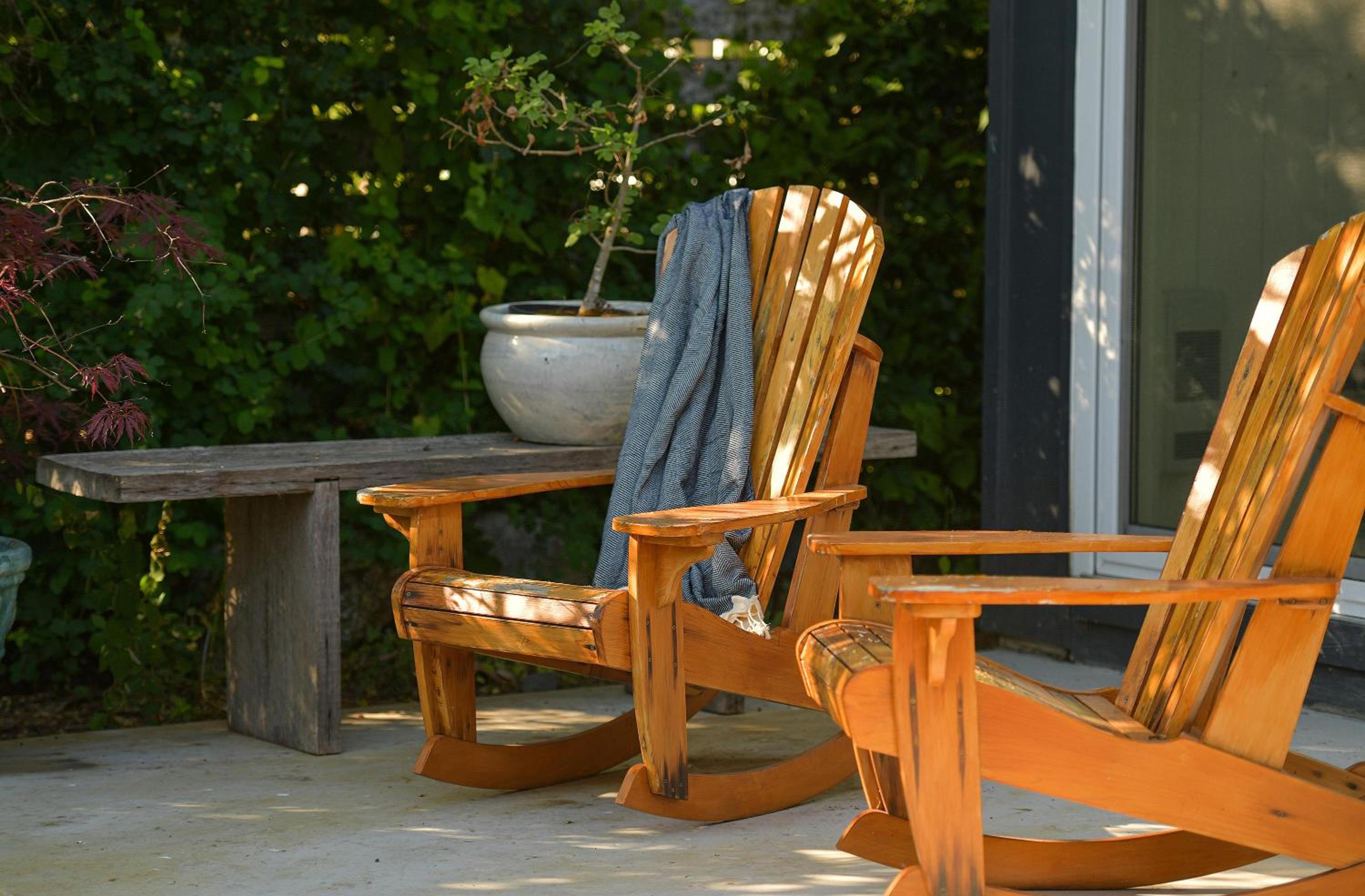 The Bayside Cottage by EMR Vacation Rentals