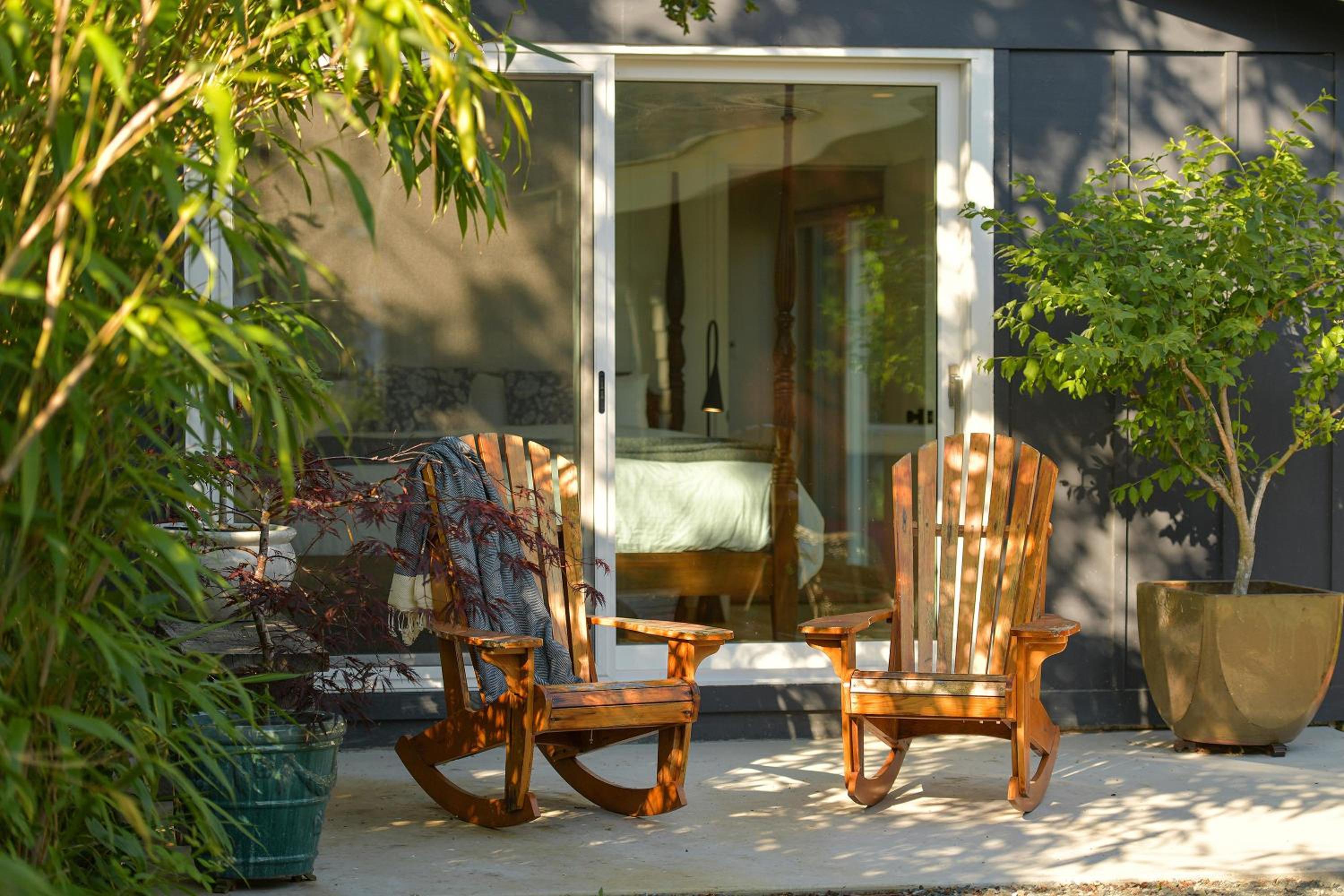 The Bayside Cottage by EMR Vacation Rentals