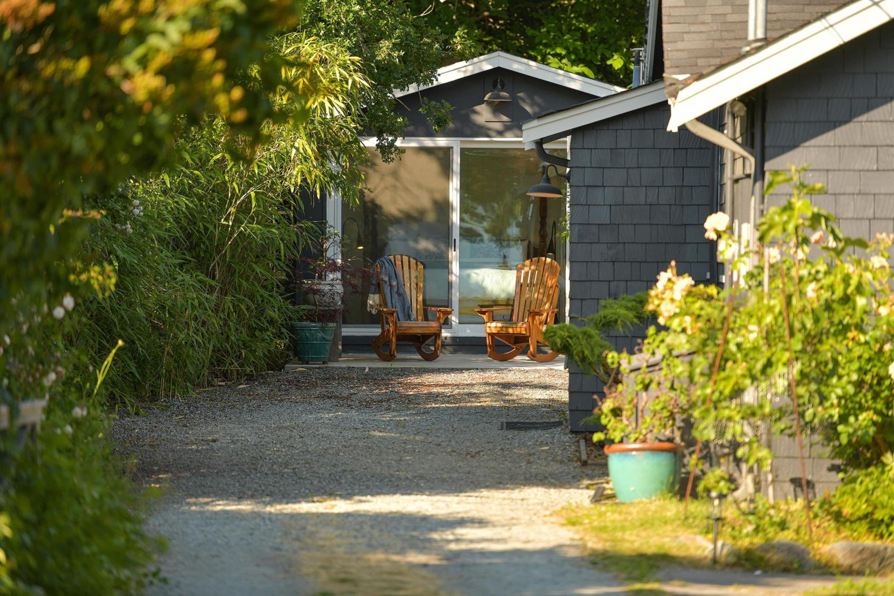The Bayside Cottage by EMR Vacation Rentals