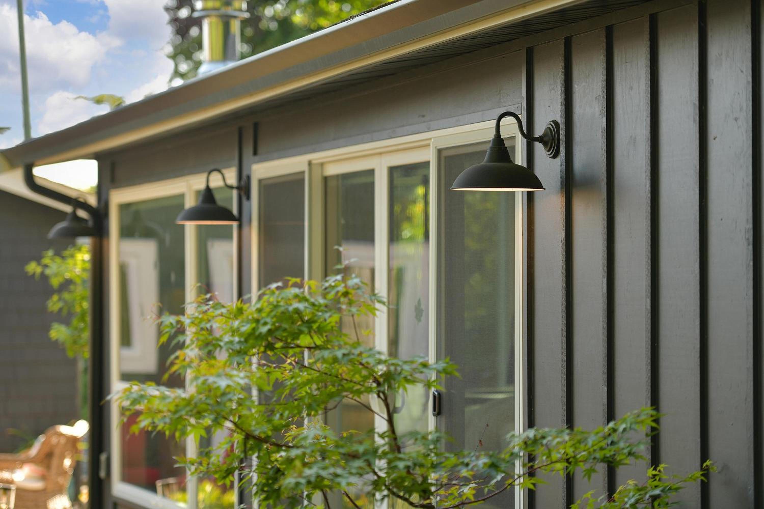 The Bayside Cottage by EMR Vacation Rentals