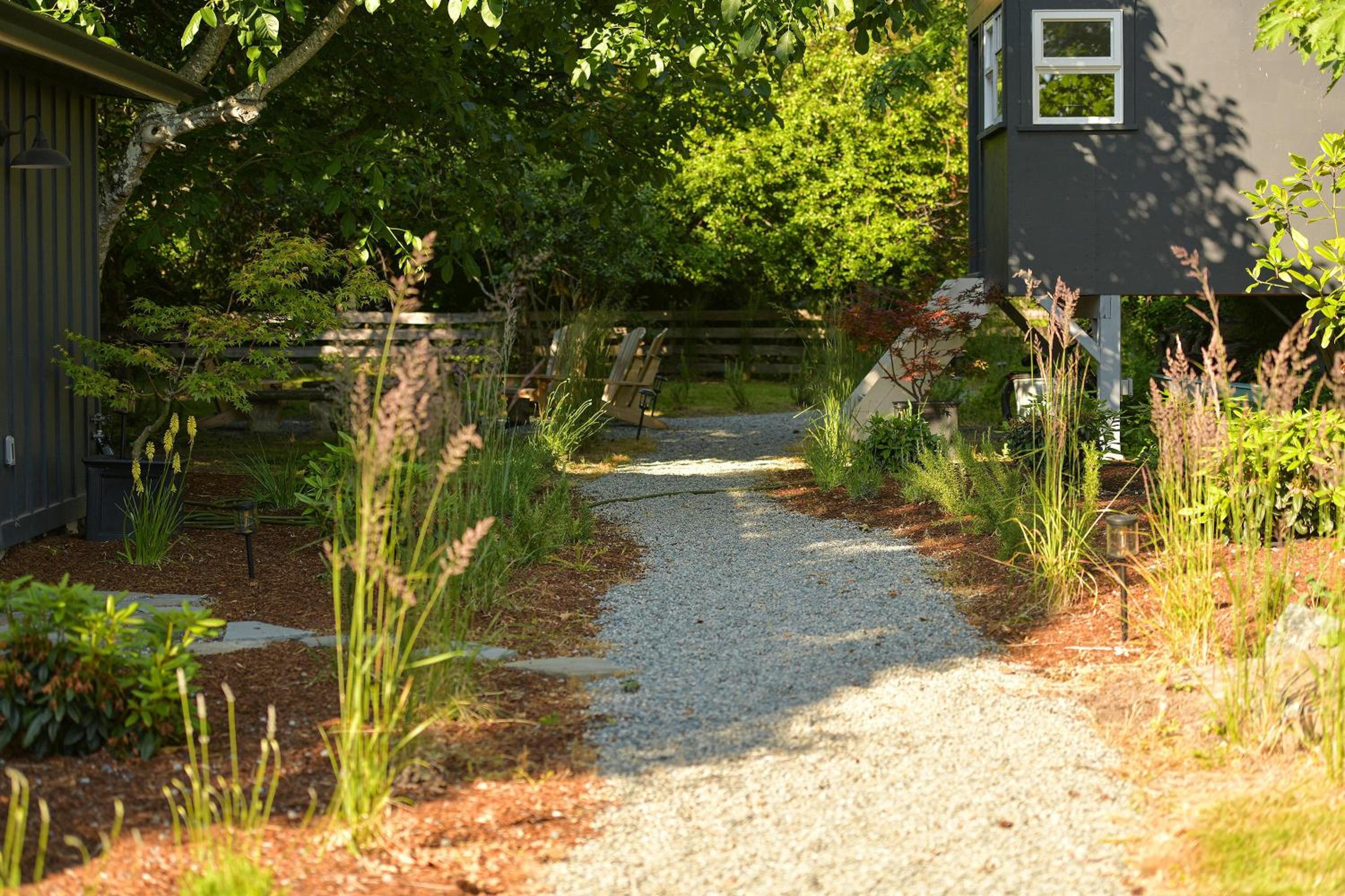The Bayside Cottage by EMR Vacation Rentals