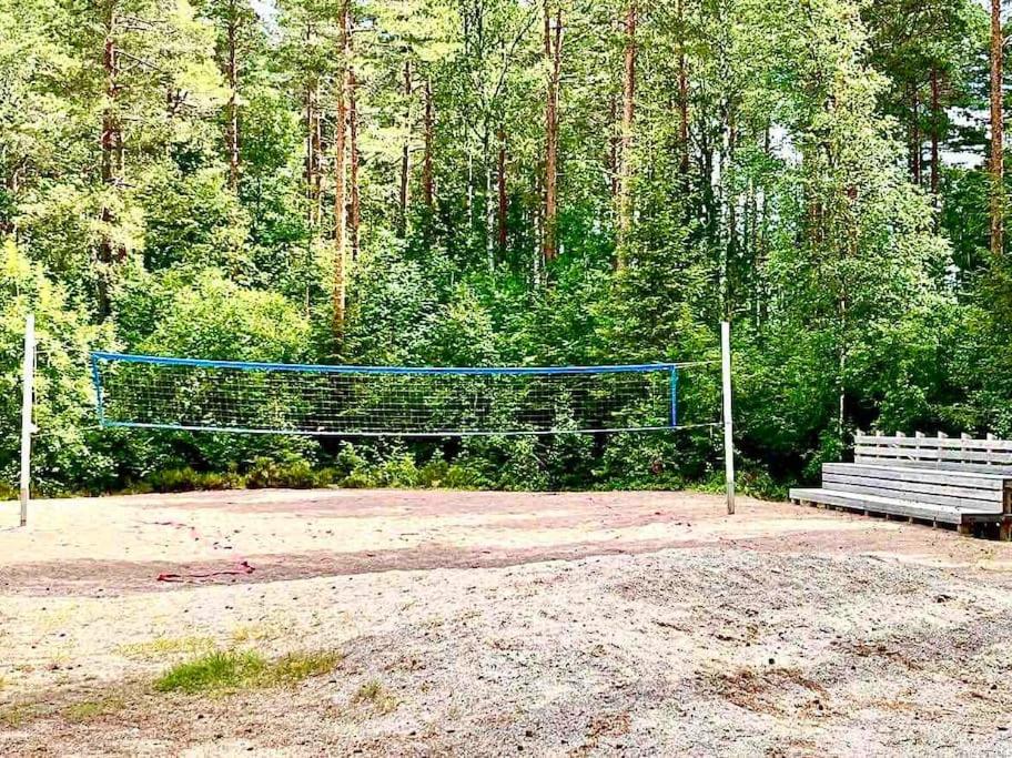 Sjönära lantgård i Bergslagen