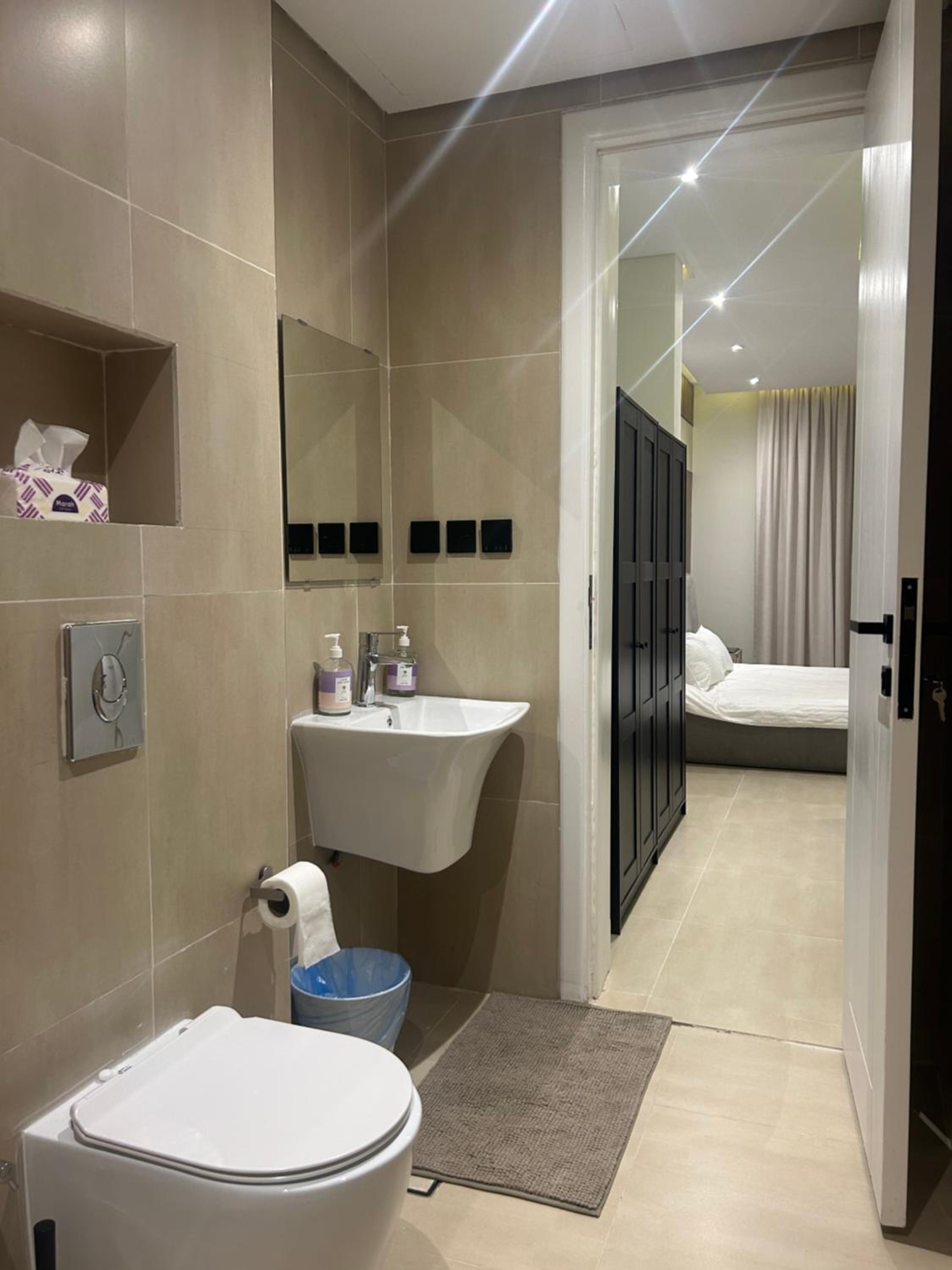Luxurious apartment with a hall and 3 bedrooms with self-entry