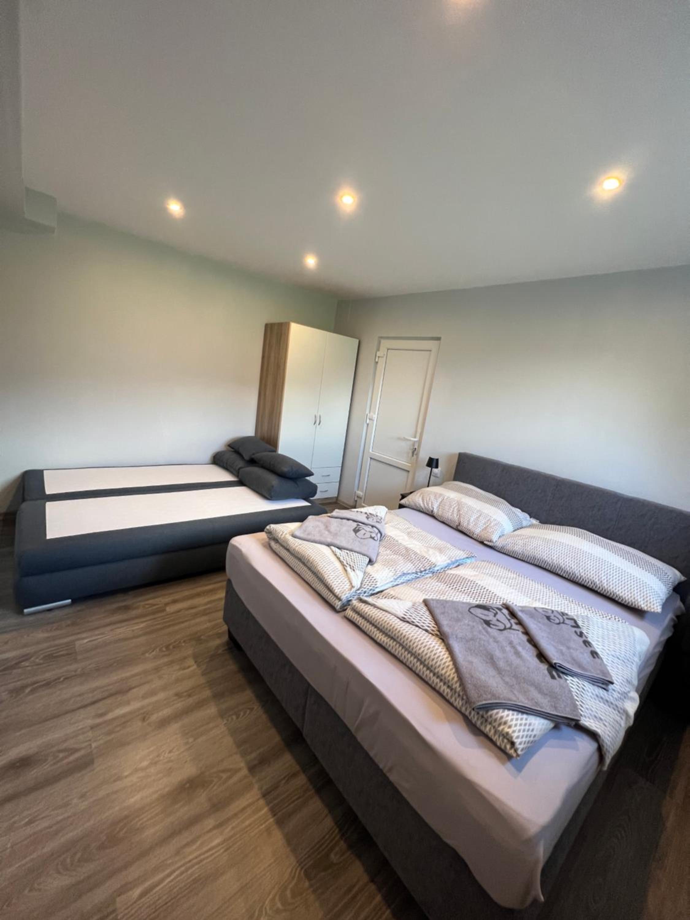 FRESH Apartments