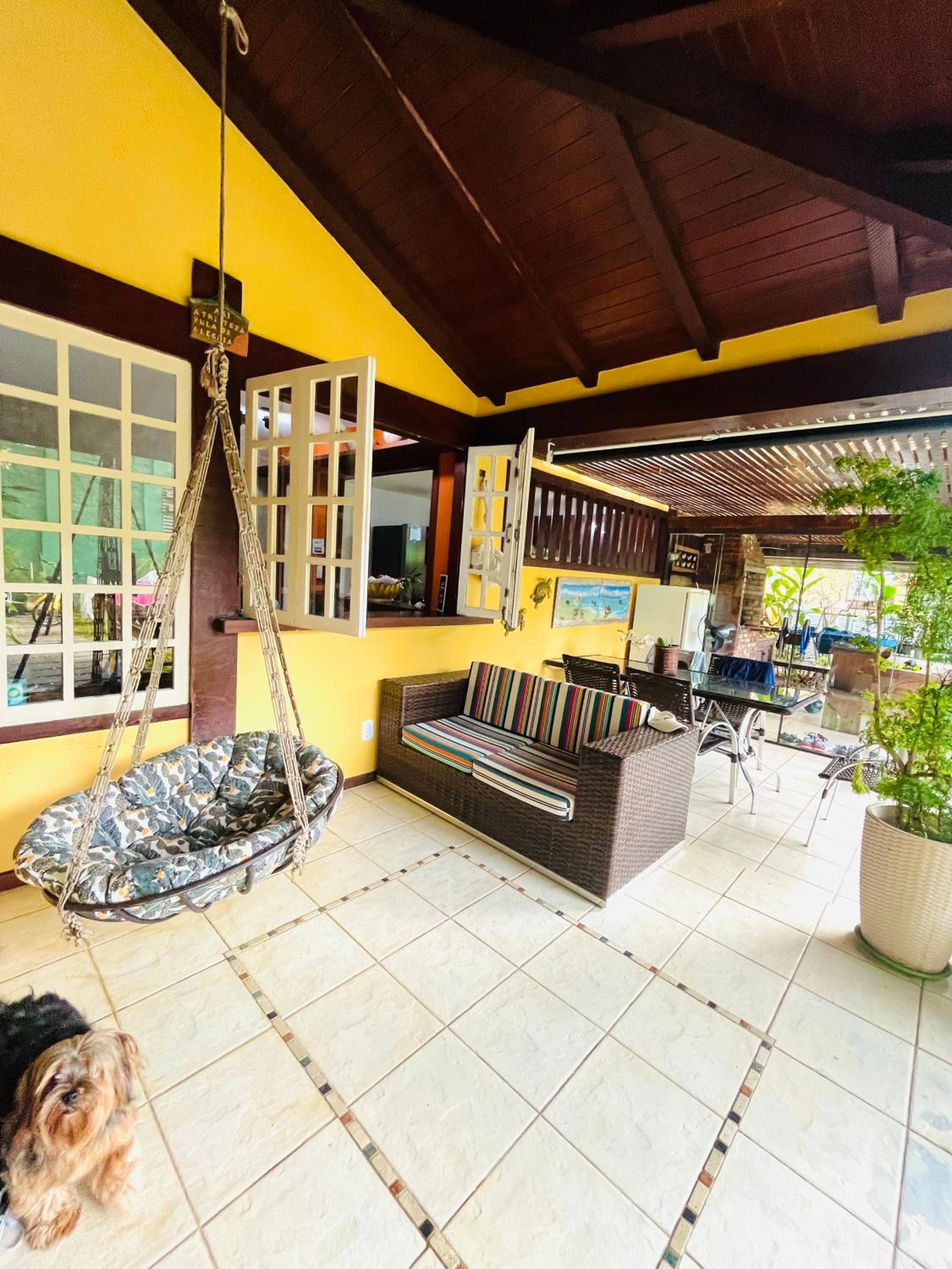 Búzios Praia da Ferradura Linda casa dentro de Condomínio com toda infraestrutura - água e luz inclusos na tarifa
