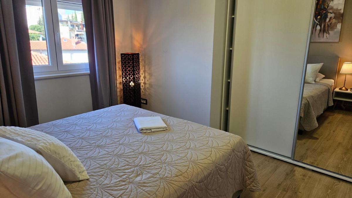 Eximius Apartment view 4
