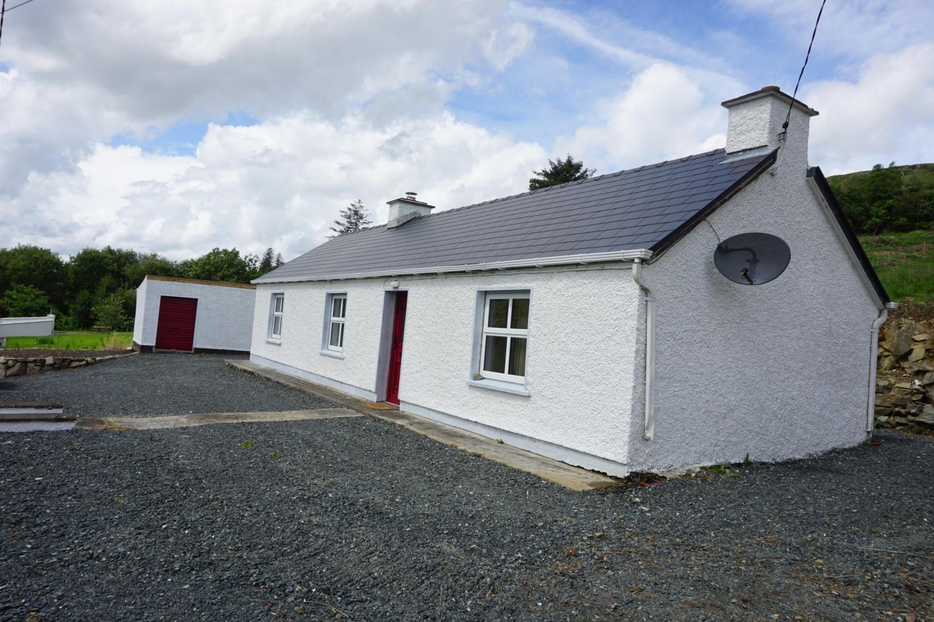 Hotel Sally's - Image 1