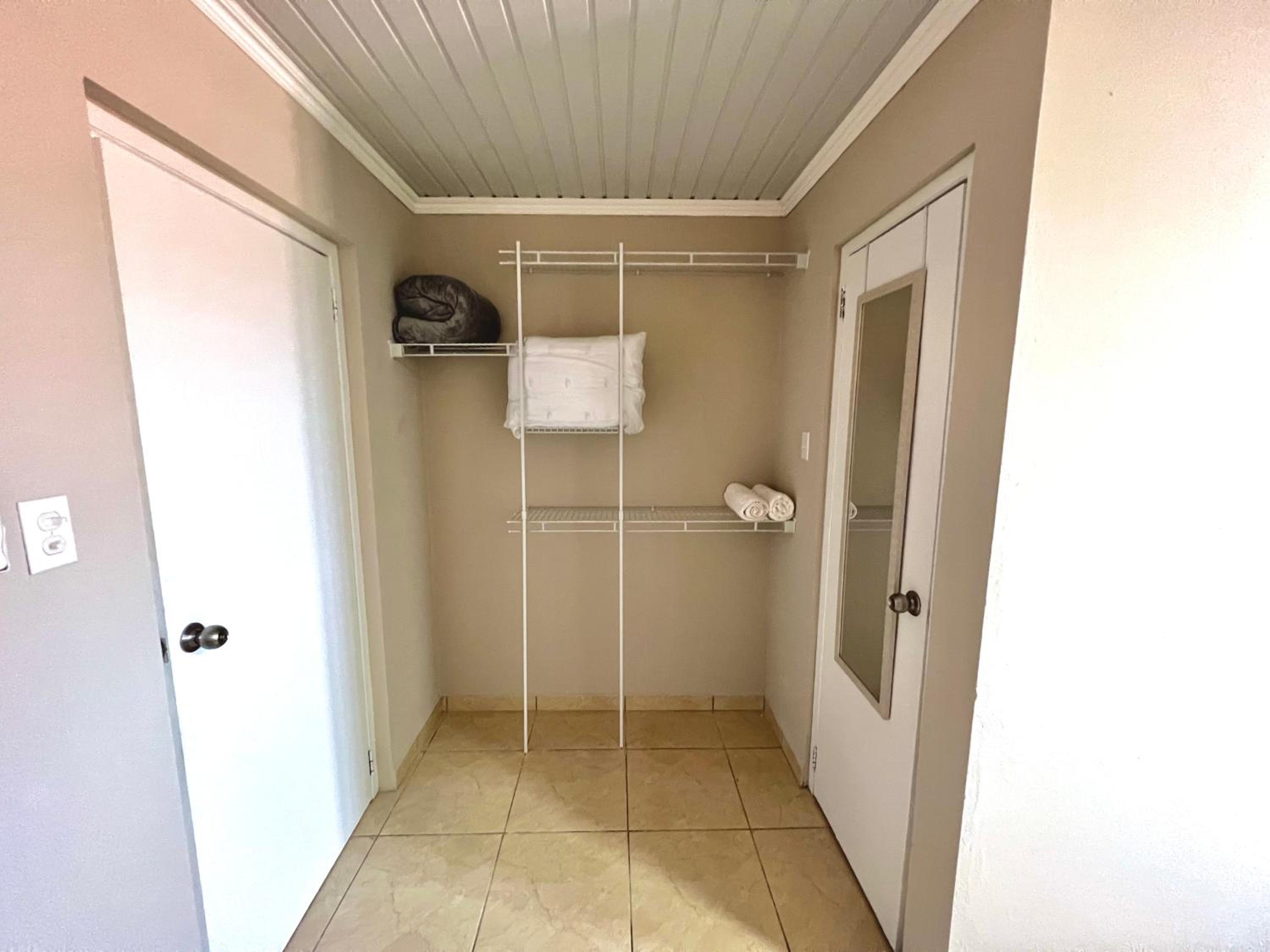 The Gold Vacation Apartments & Villa Aruba