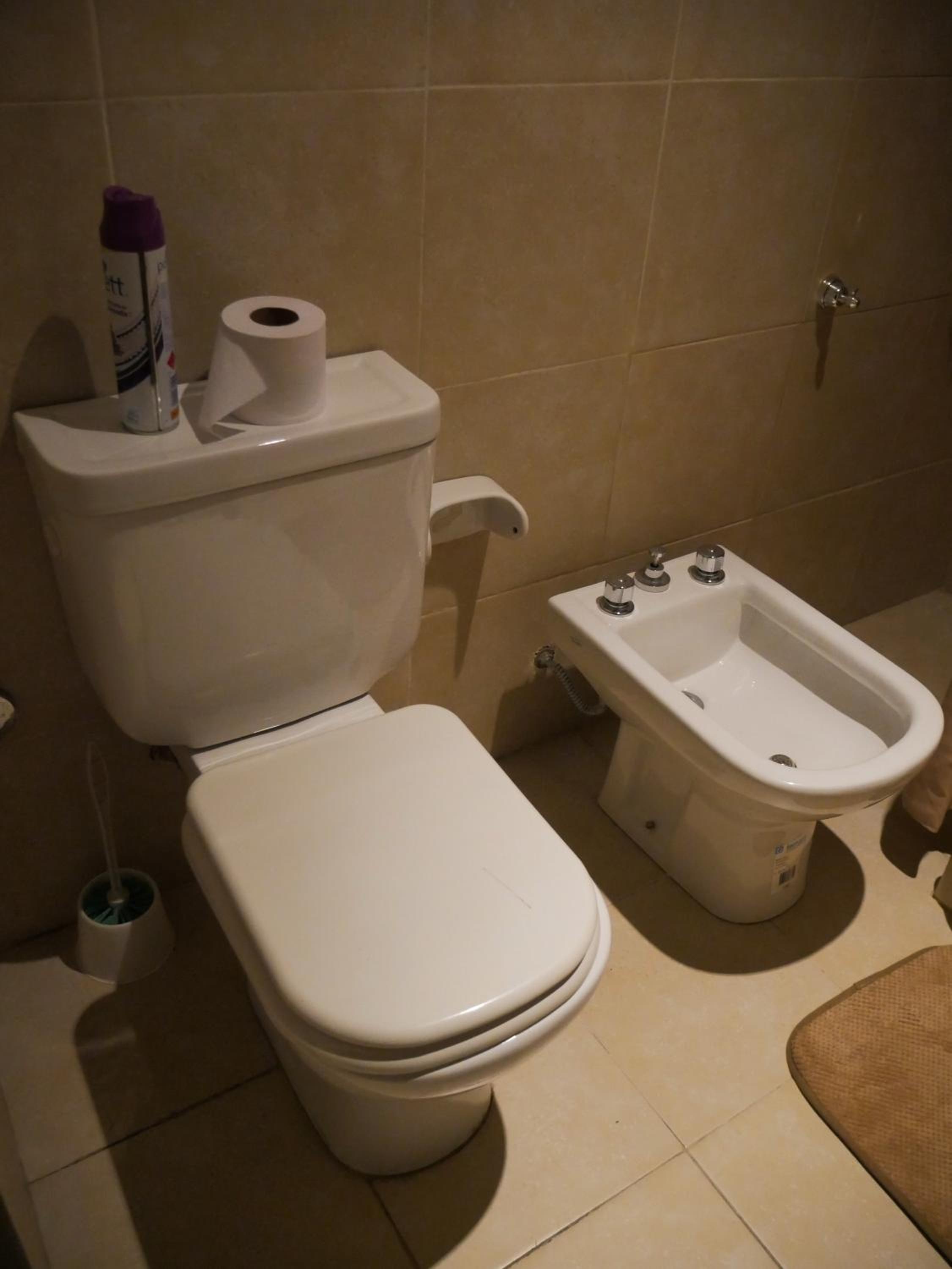 Habitación Privada en Edificio de Departamentos