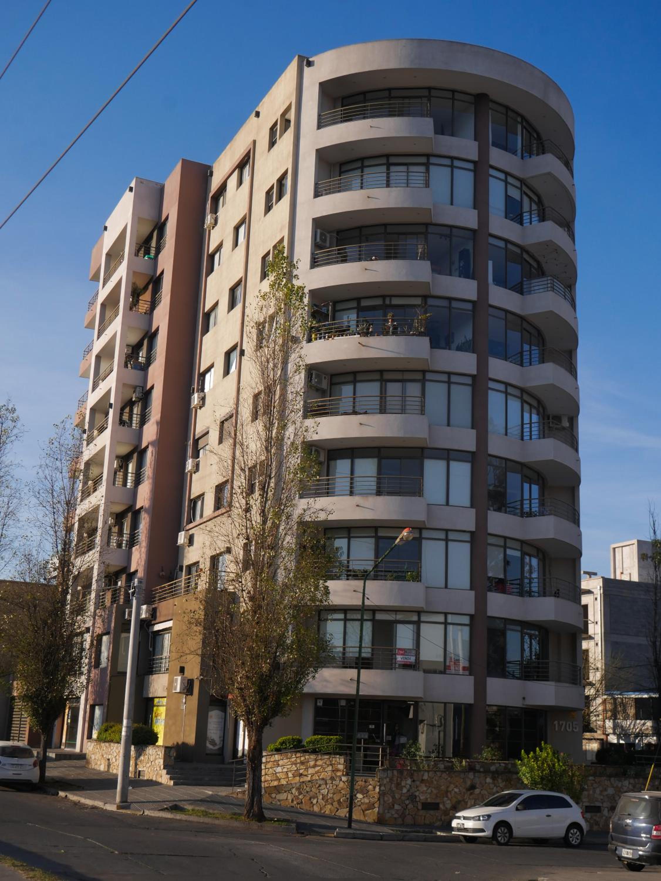 Habitación Privada en Edificio de Departamentos