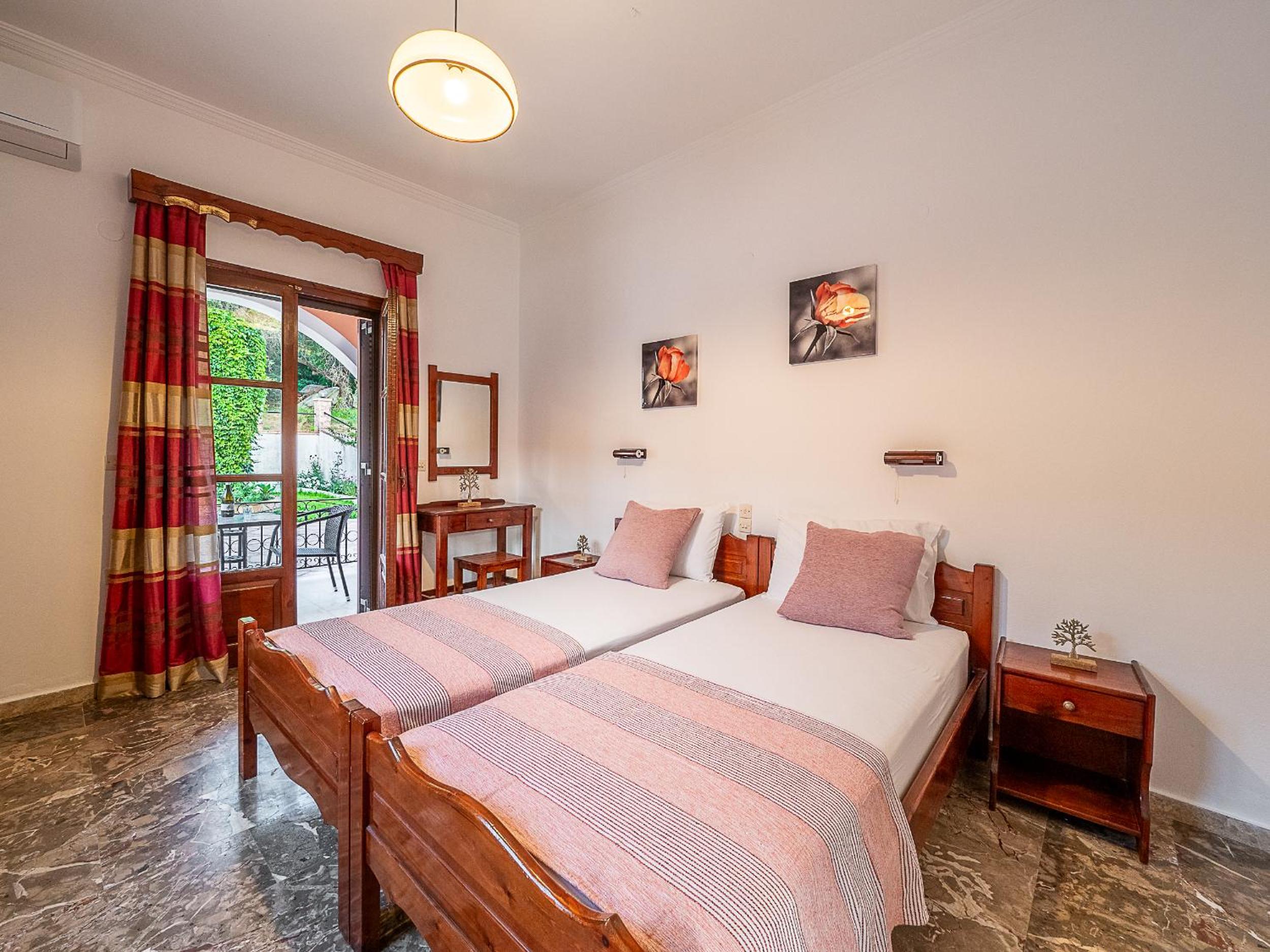 XENOFONTAS APARTMENTs