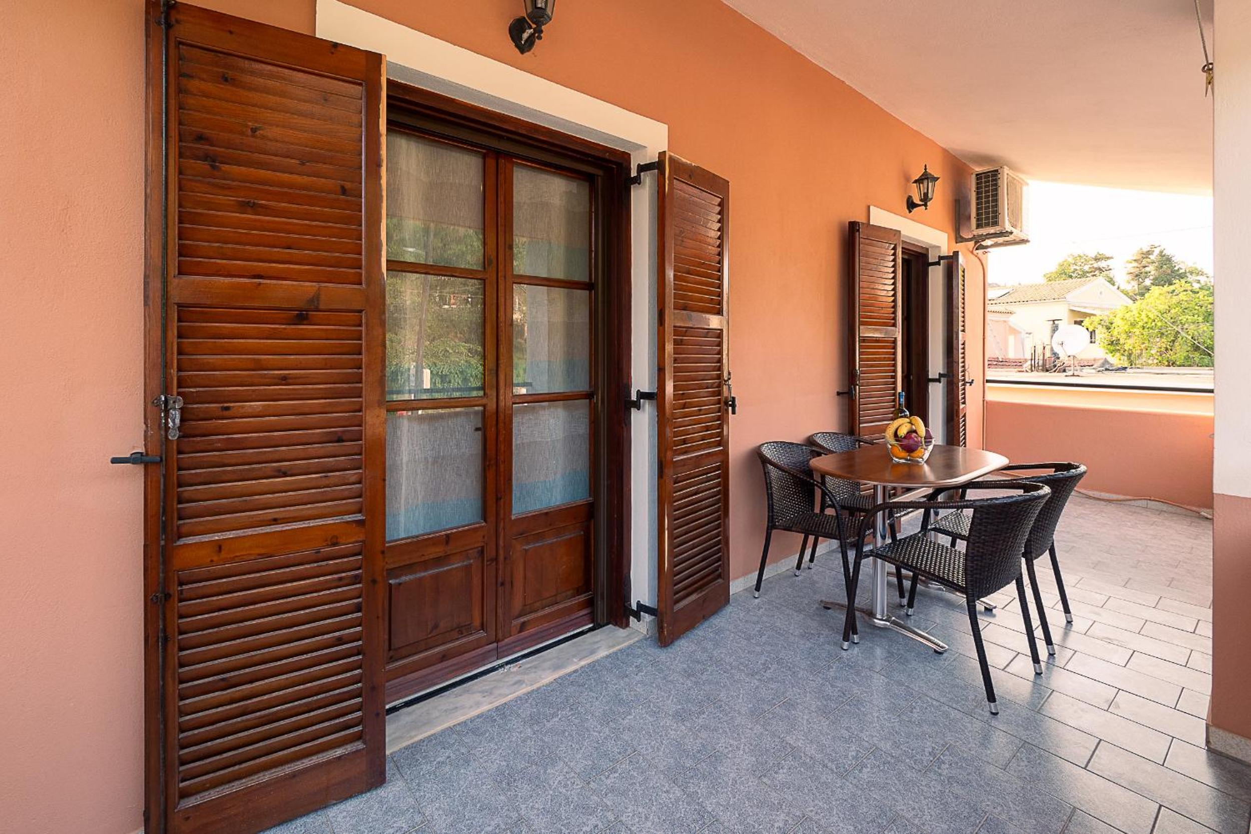 XENOFONTAS APARTMENTs
