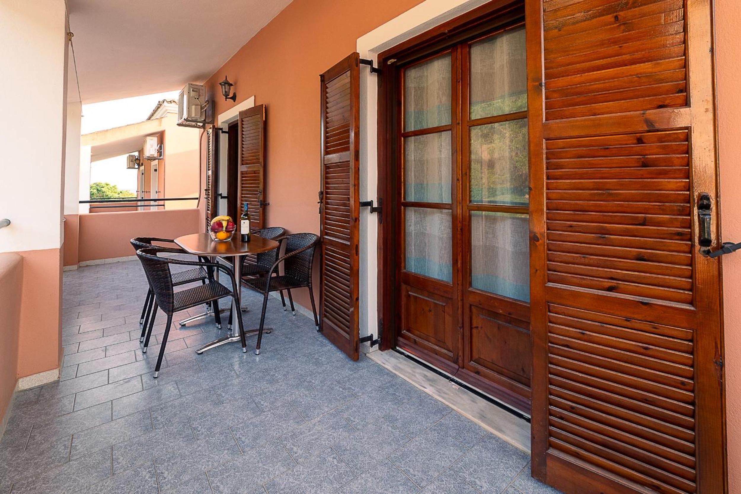 XENOFONTAS APARTMENTs