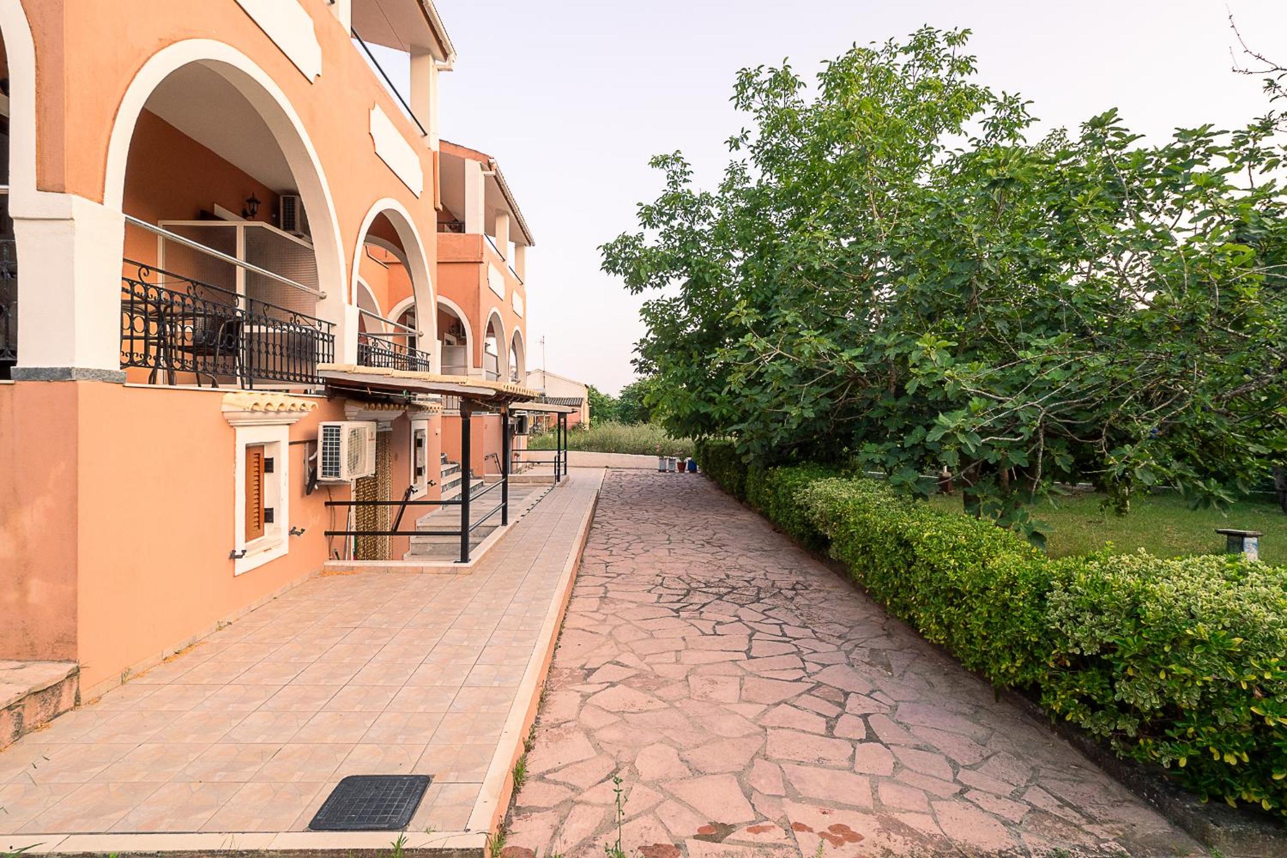 XENOFONTAS APARTMENTs