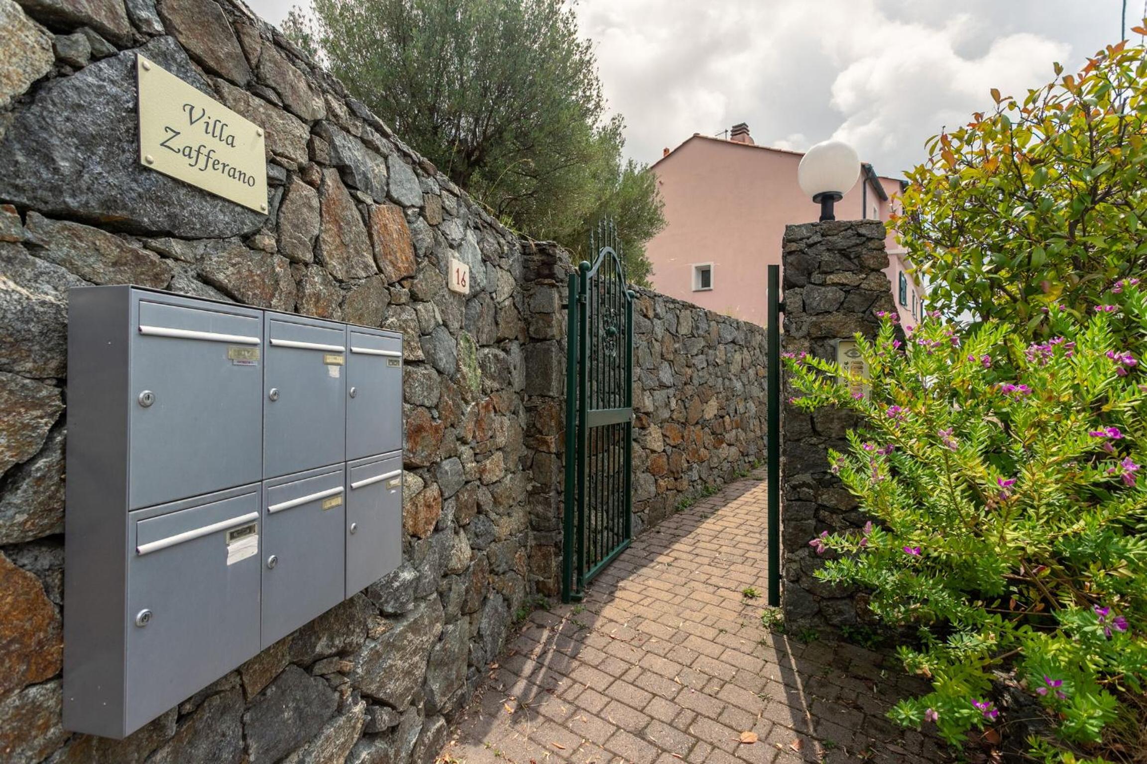 Villa Zafferano Suites view 5
