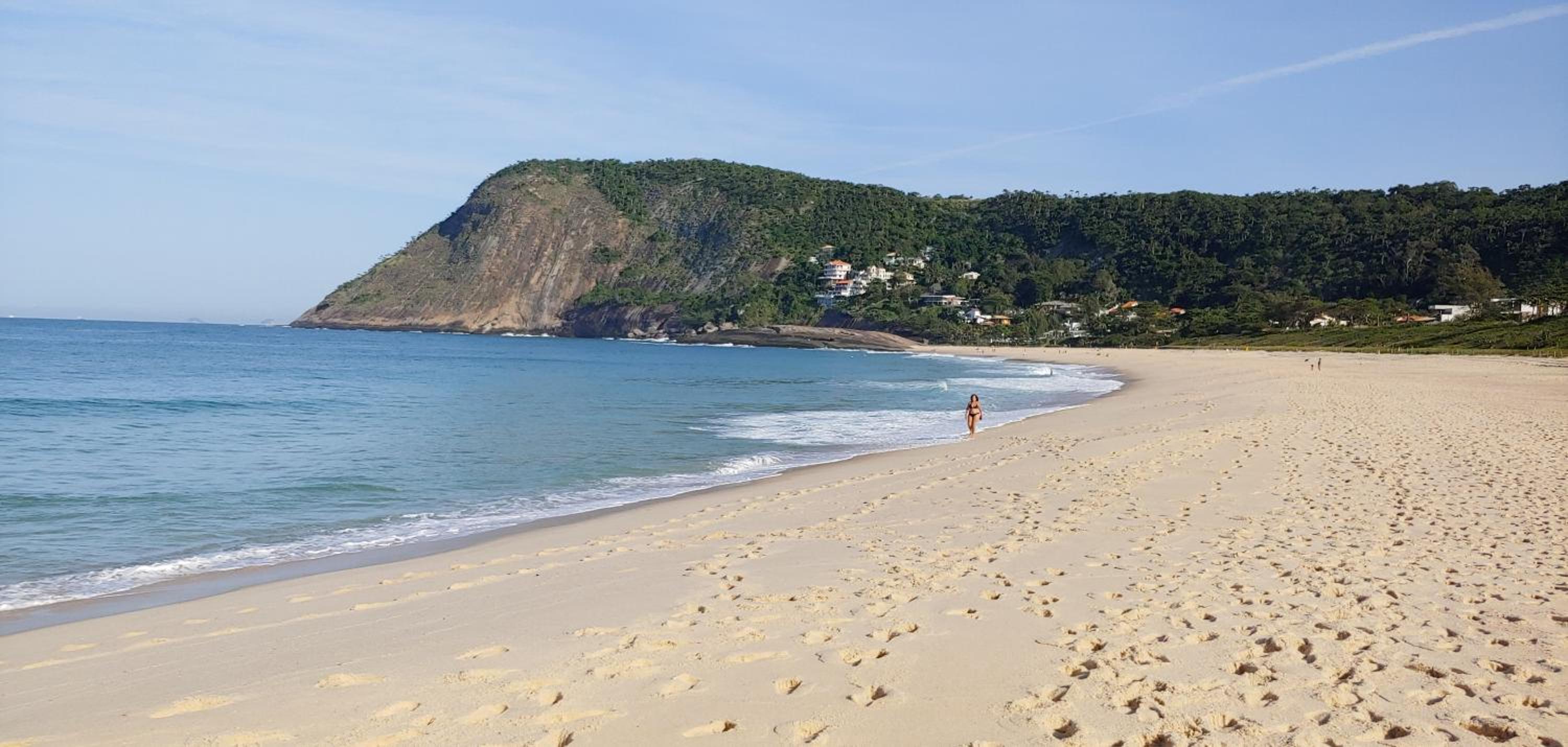 Apartamento em Itacoatiara ao lado da praia