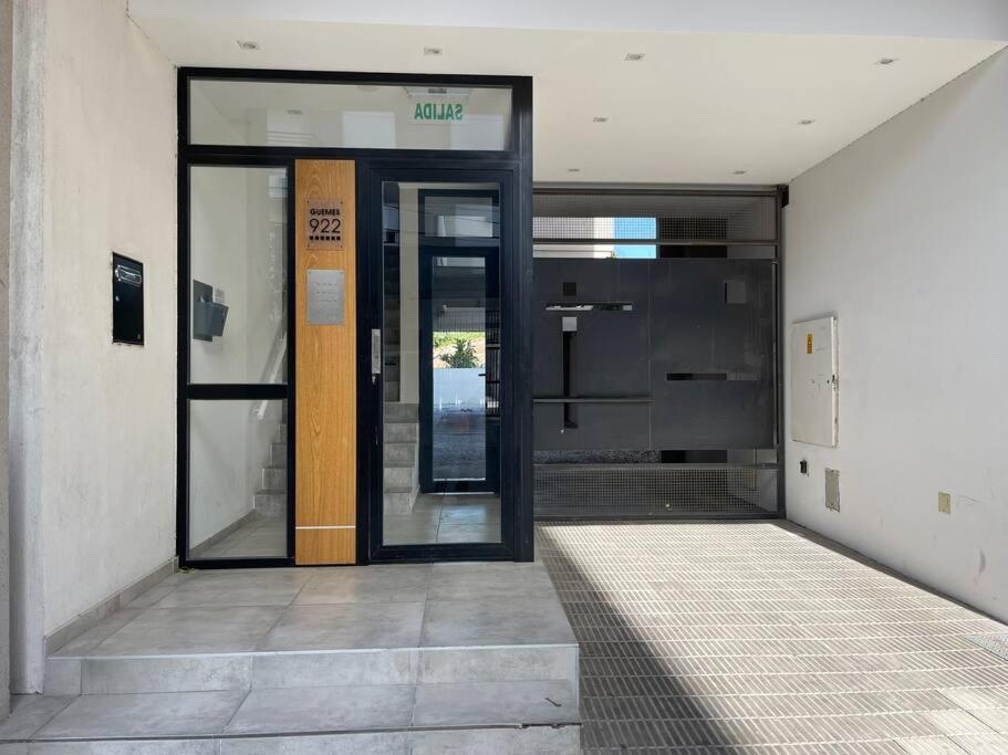 Departamento por día para 4 personas con cochera cubierta en Bahía Blanca