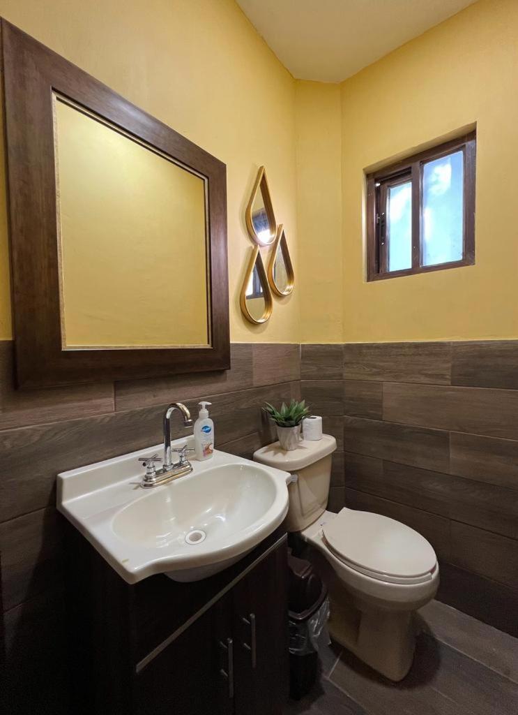 Hermosa cabaña con terraza para disfrutar Cabañas puerta del bosque Mazamitla view 3