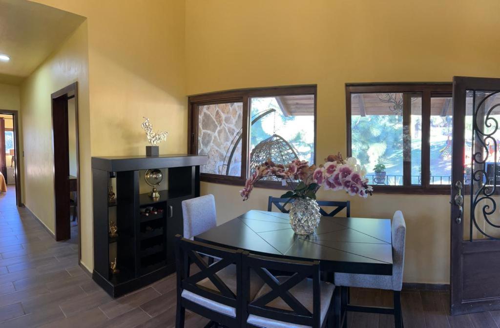 Hermosa cabaña con terraza para disfrutar Cabañas puerta del bosque Mazamitla view 5