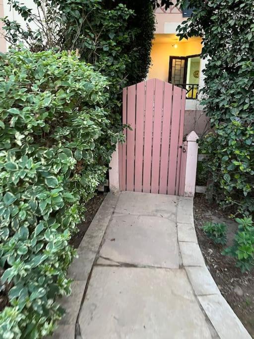 Enchanting garden studio fully airconditioned