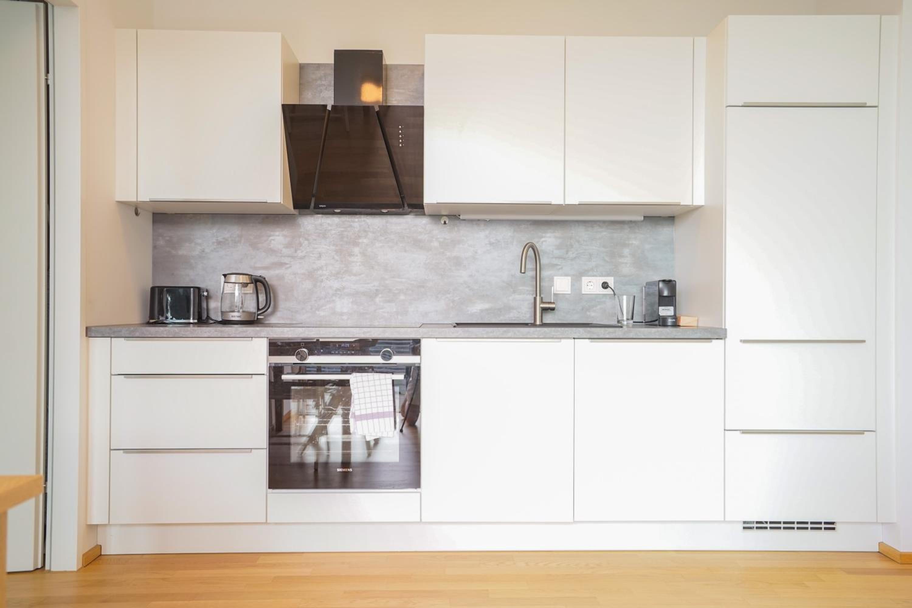 Suite in High-rise on the Danube