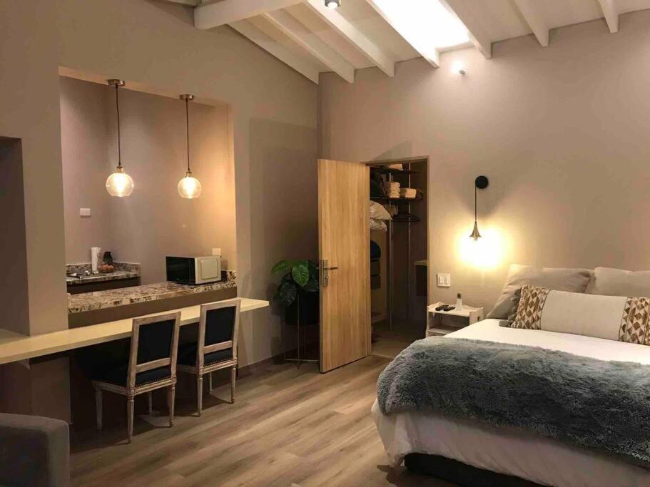 Spacious, comfy & prime location